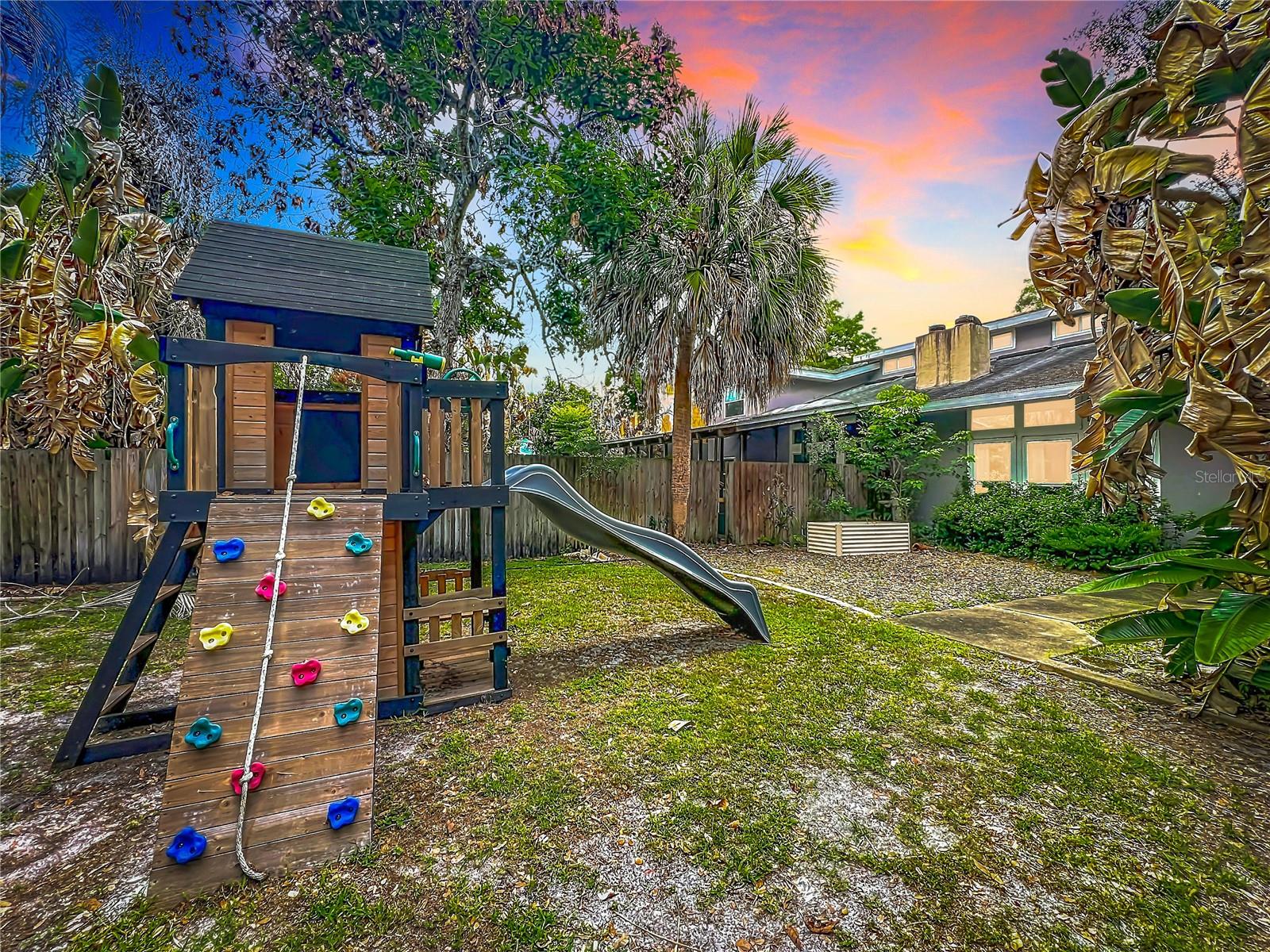 LAUREL GARDENS CONDO OR 6129/3917 - Residential