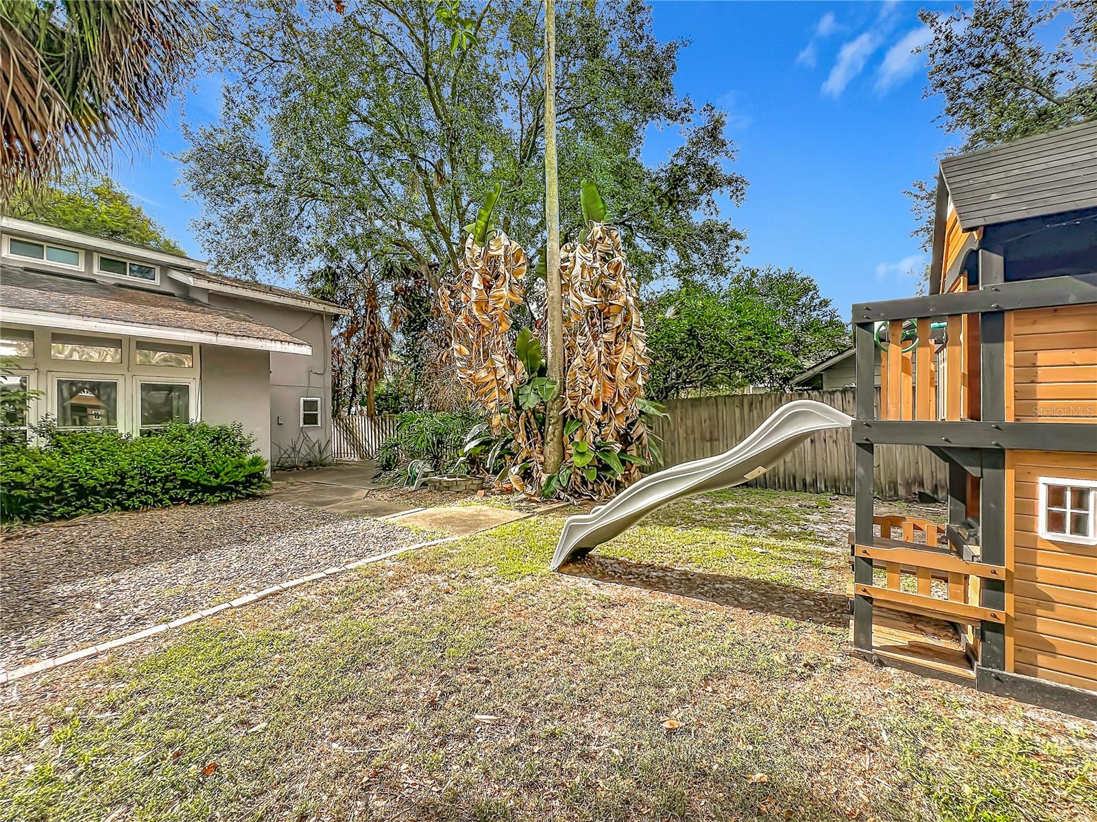 LAUREL GARDENS CONDO OR 6129/3917 - Residential