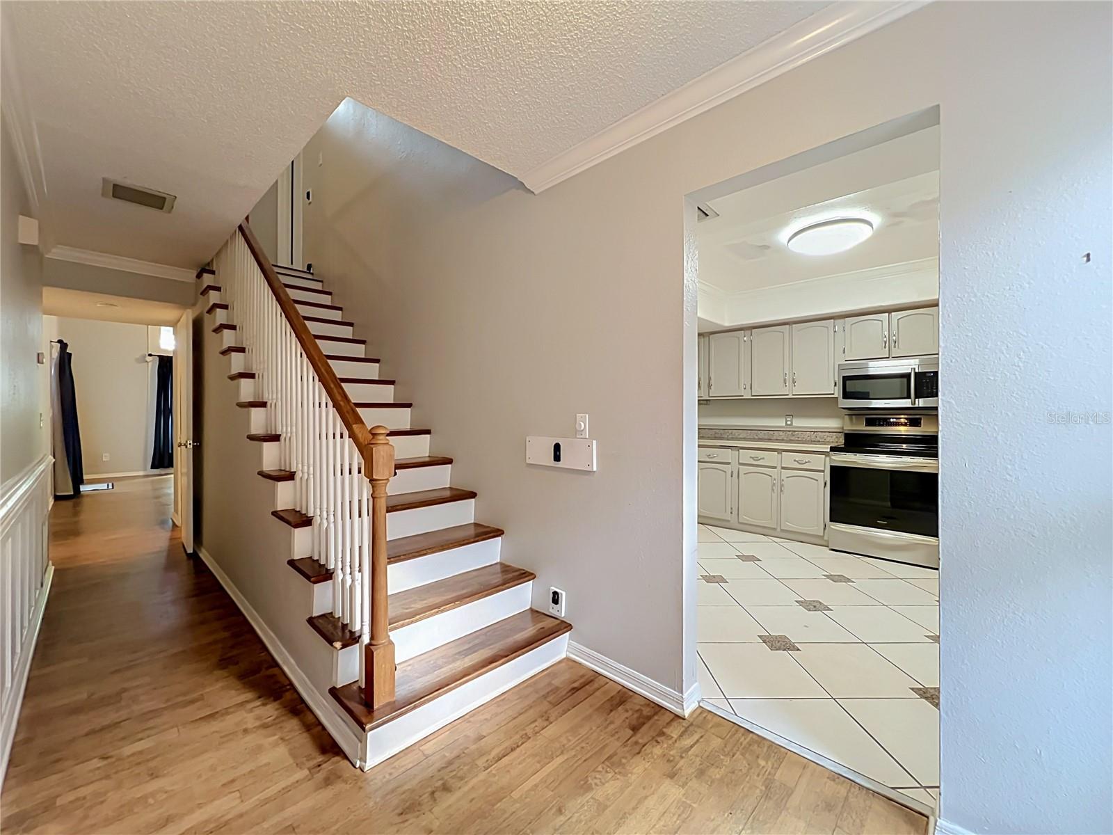 LAUREL GARDENS CONDO OR 6129/3917 - Residential