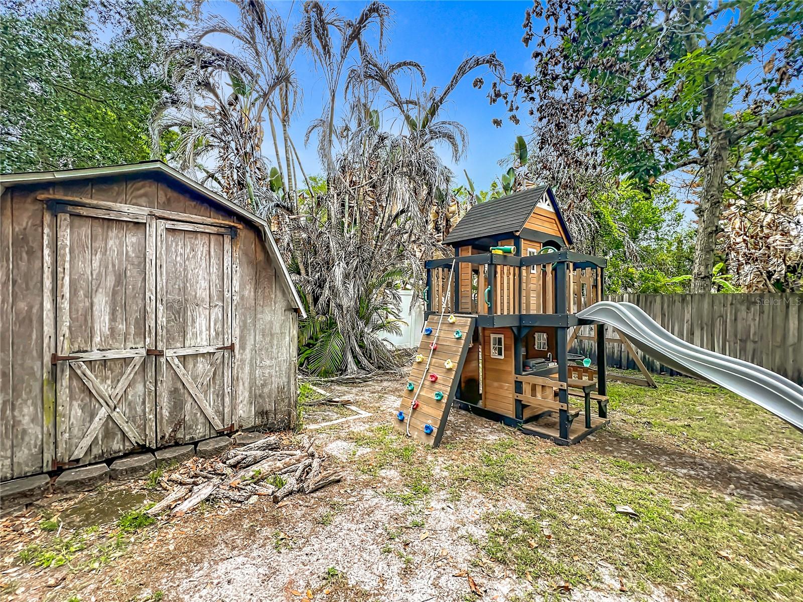 LAUREL GARDENS CONDO OR 6129/3917 - Residential