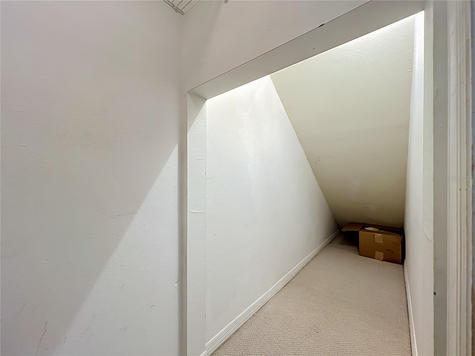 LAUREL GARDENS CONDO OR 6129/3917 - Residential