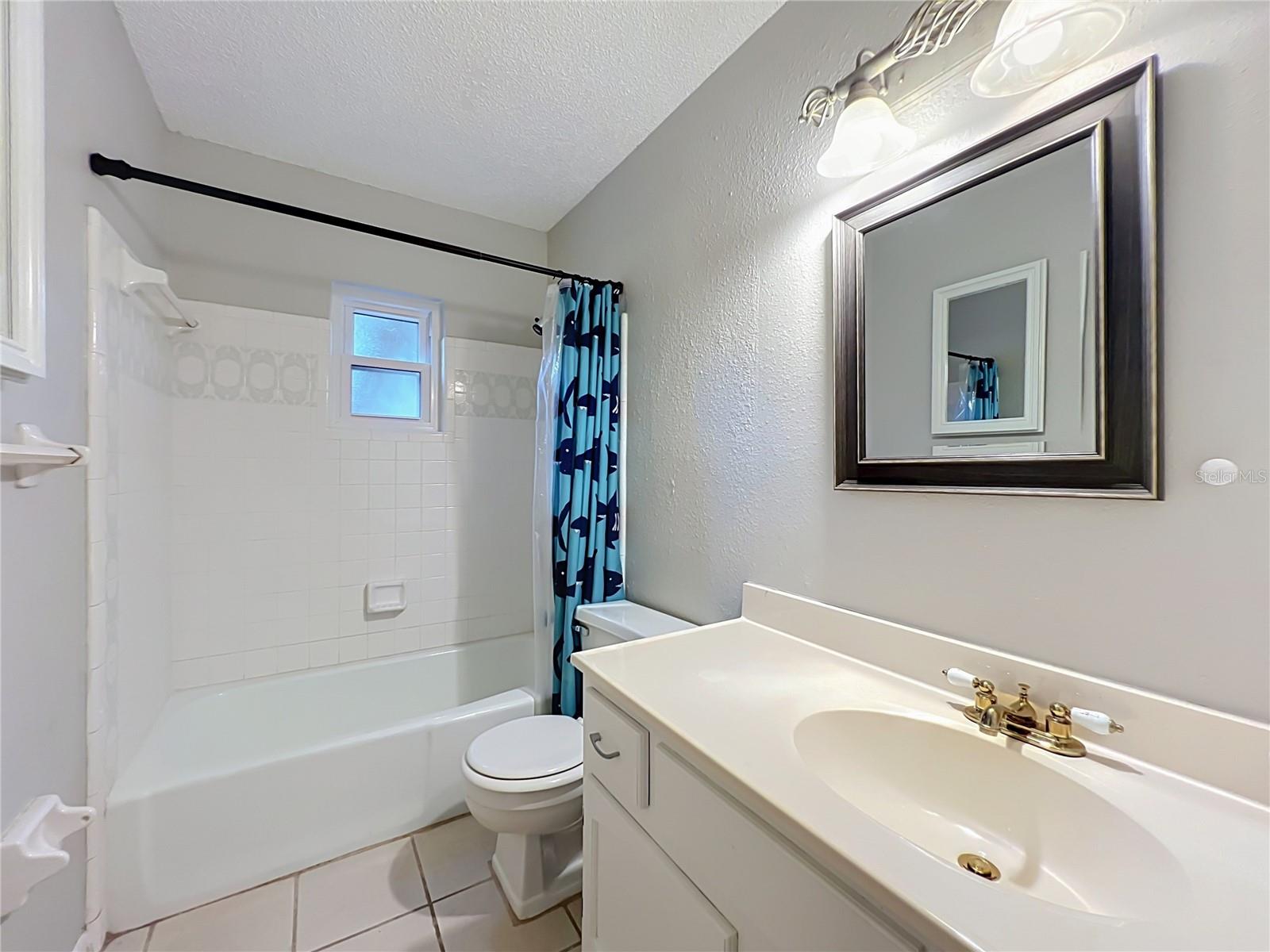 LAUREL GARDENS CONDO OR 6129/3917 - Residential