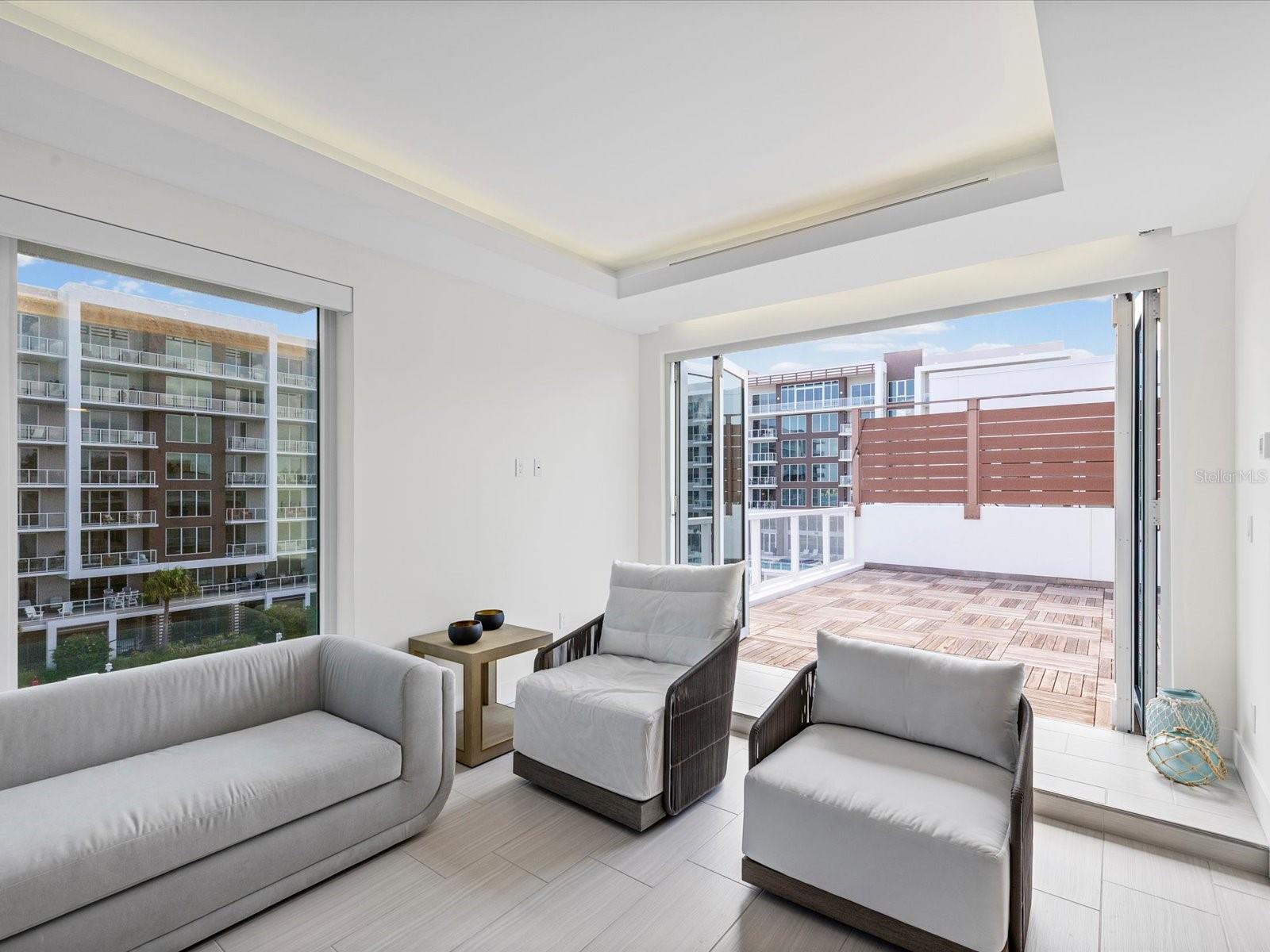 MARINA BAY MASTER CONDO - Residential