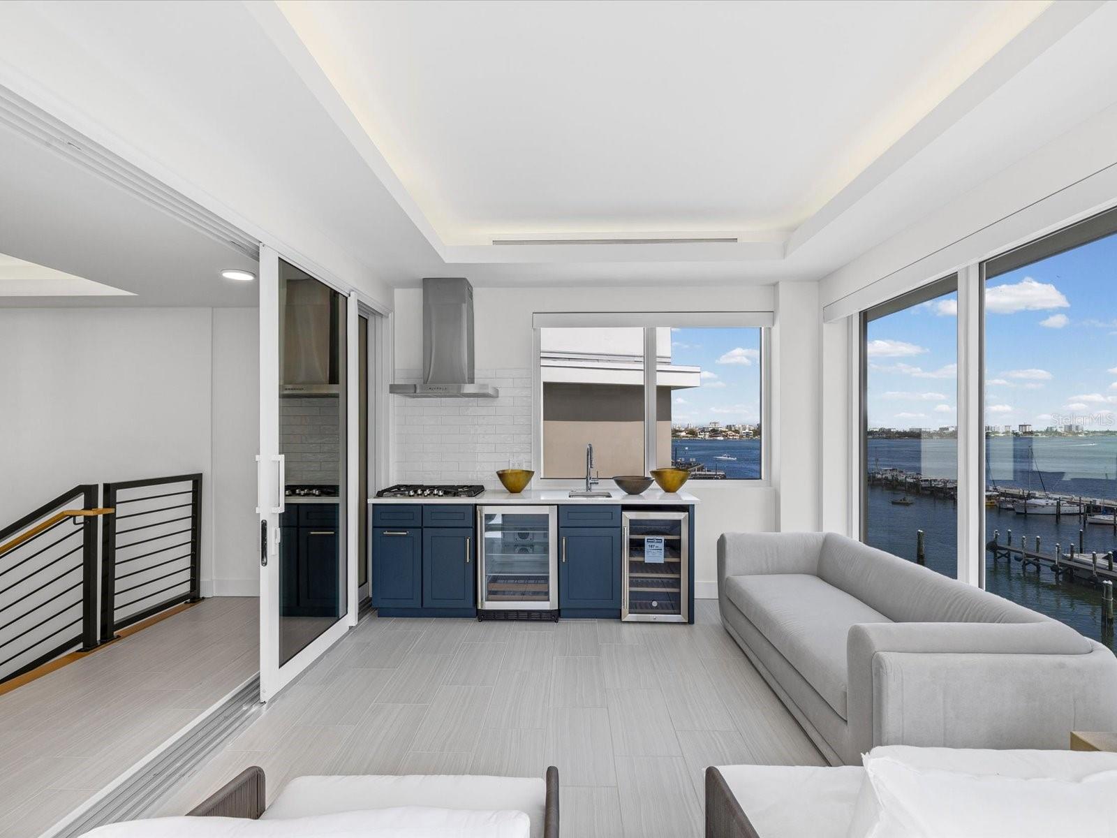 MARINA BAY MASTER CONDO - Residential