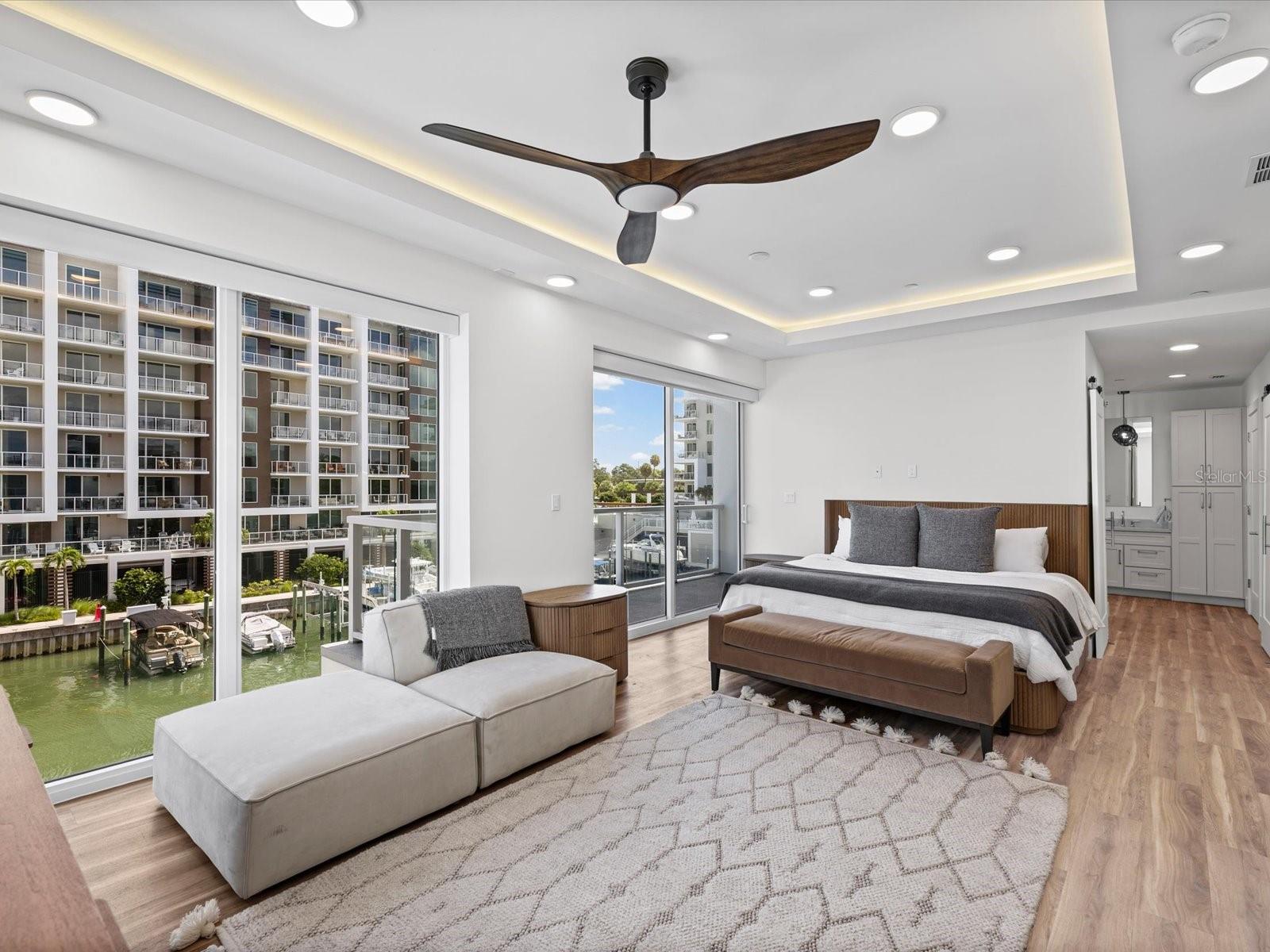 MARINA BAY MASTER CONDO - Residential