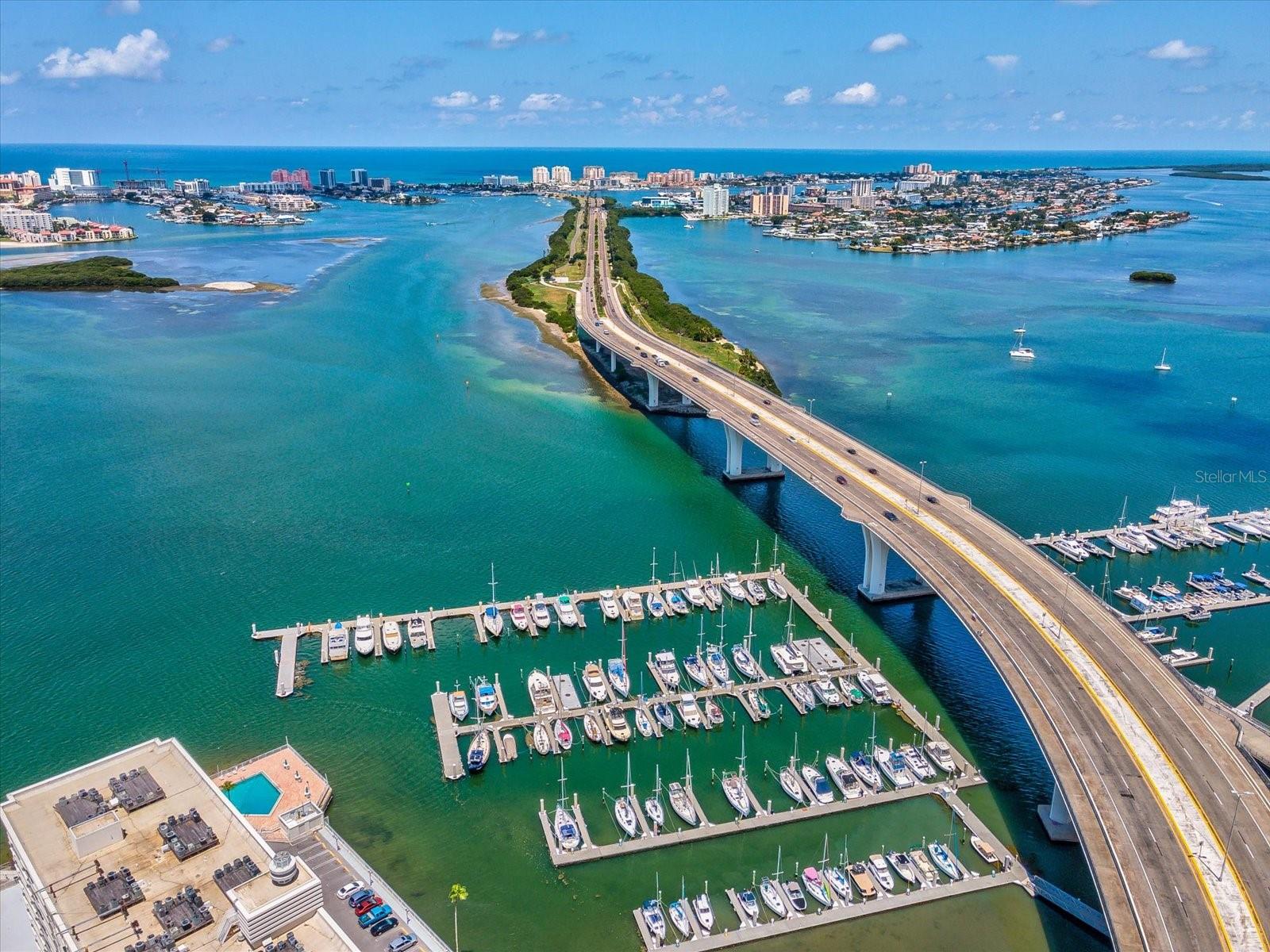 MARINA BAY MASTER CONDO - Residential