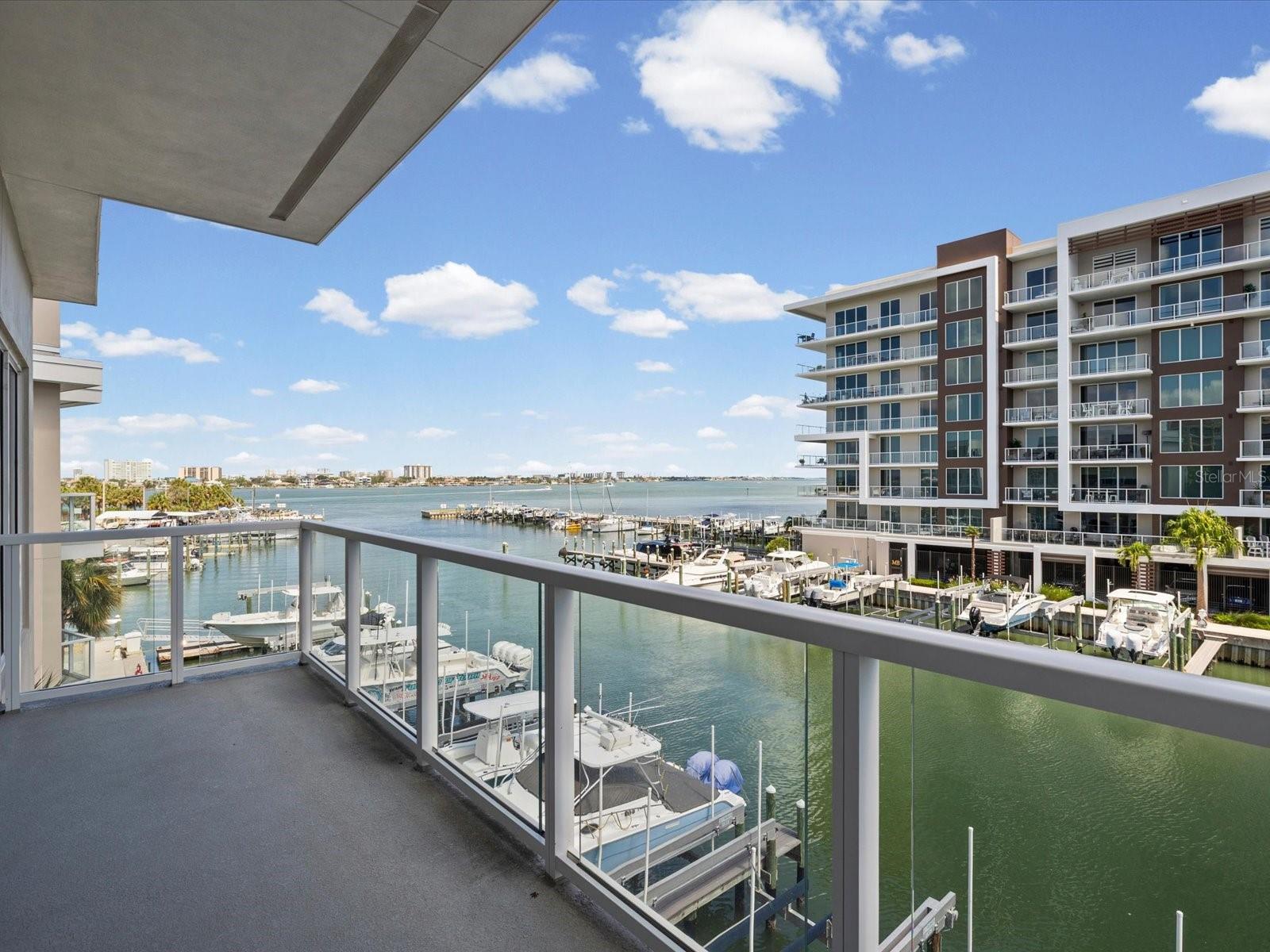 MARINA BAY MASTER CONDO - Residential