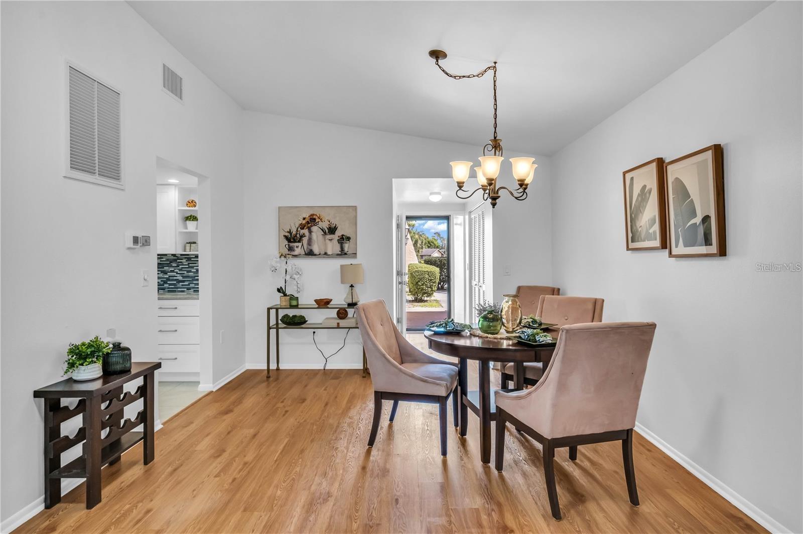BRIARFIELD - Residential