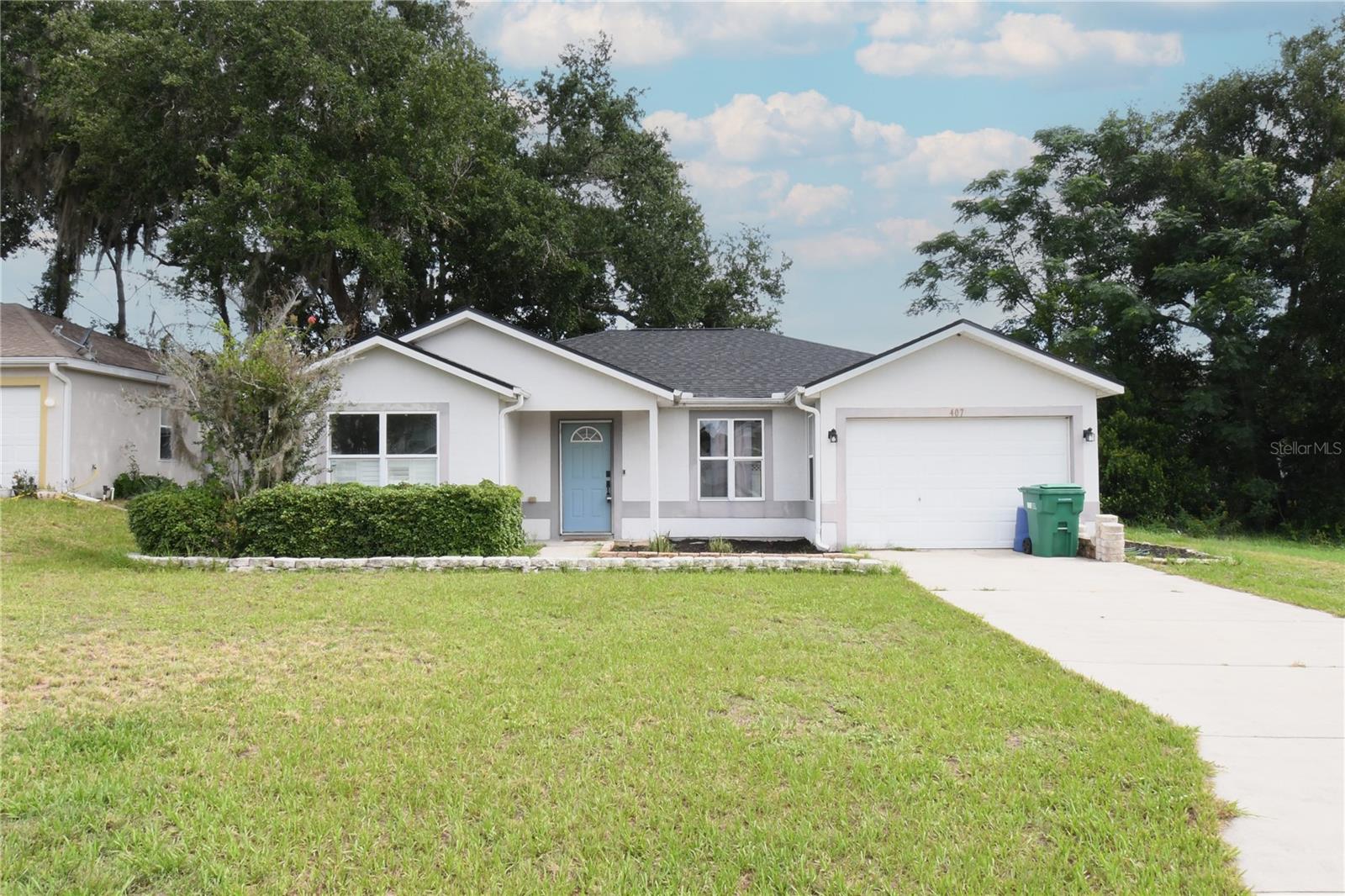 LADY LAKE CIERRA OAKS - Residential