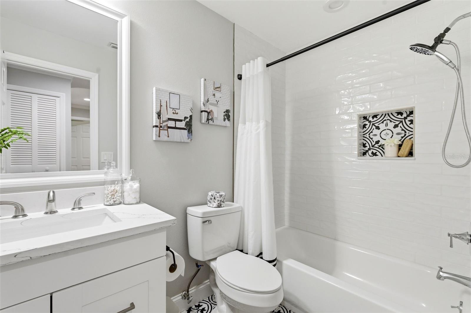 CHANTECLAIRE - Residential