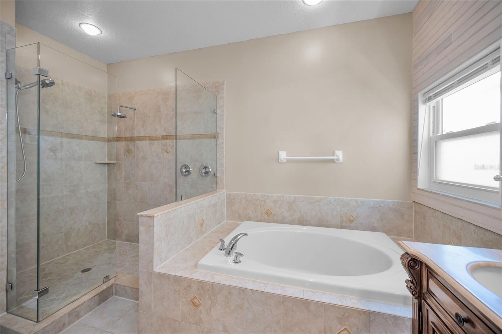 LAKE HIGHLANDS ESTATES - Residential