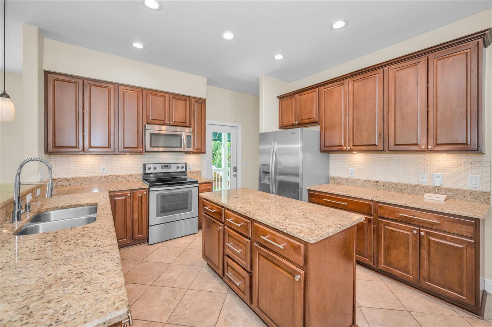 LAKE HIGHLANDS ESTATES - Residential