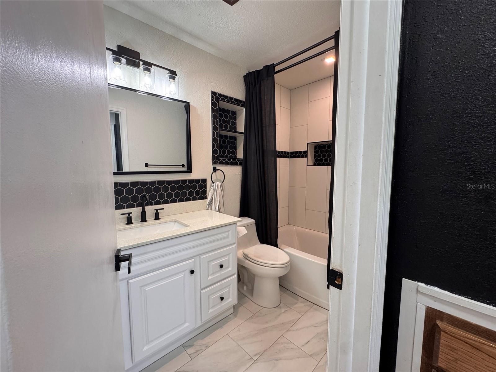 SEMINOLE PINES SUB PH 1 - Residential