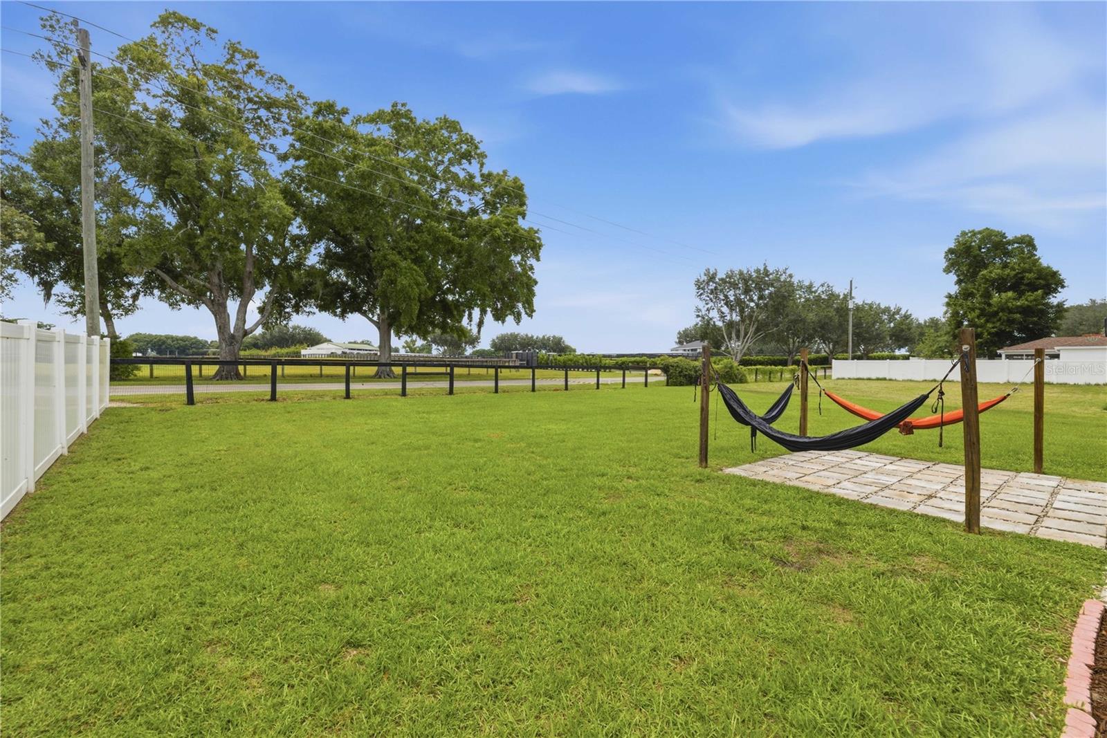 BAHIA OAKS UN #5 - Residential