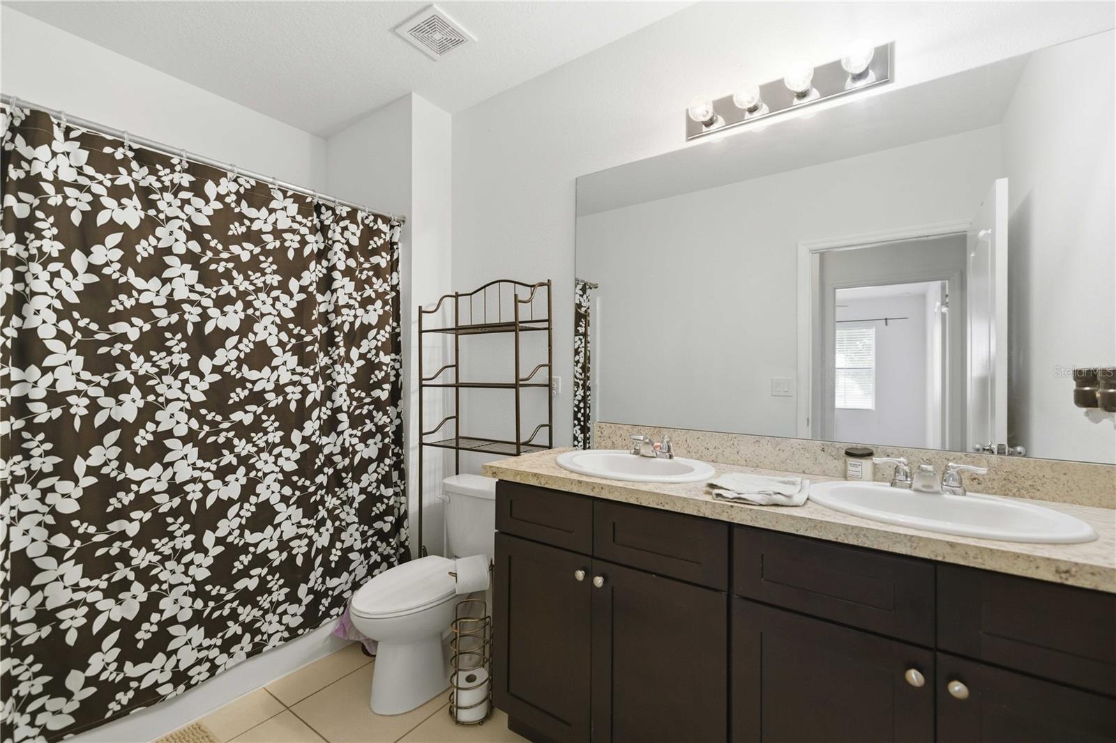 BAHIA OAKS UN #5 - Residential