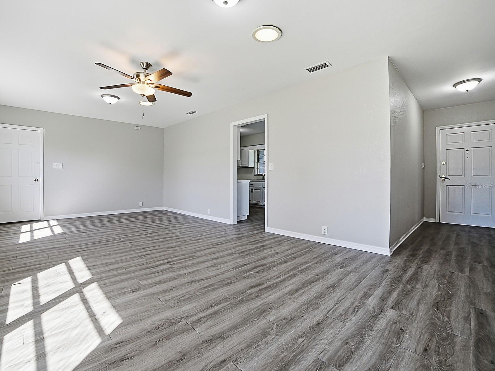 SPGS BATH & YACHT CLUB UNIT 01 - Residential