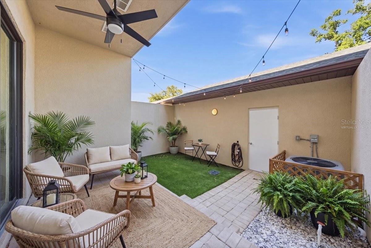 HIGHLAND COURTYARD TWNHMS UNIT ONE - Residential