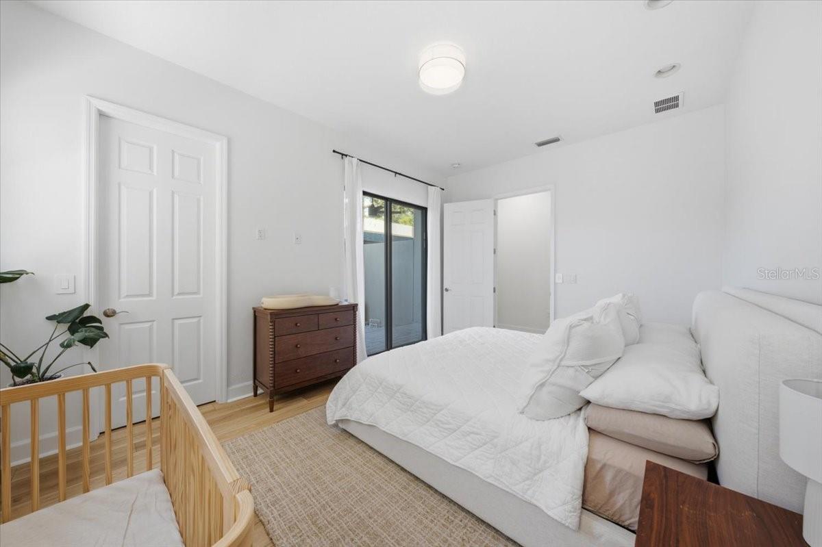 HIGHLAND COURTYARD TWNHMS UNIT ONE - Residential
