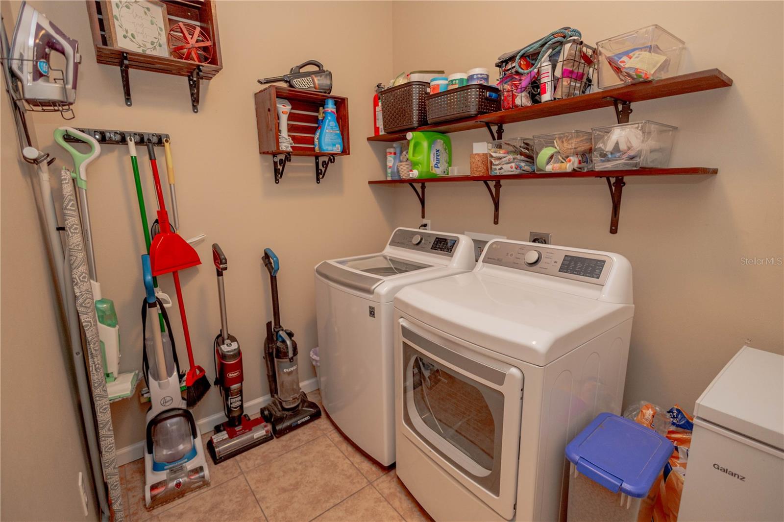 CANNON CREEK PLACE - Residential