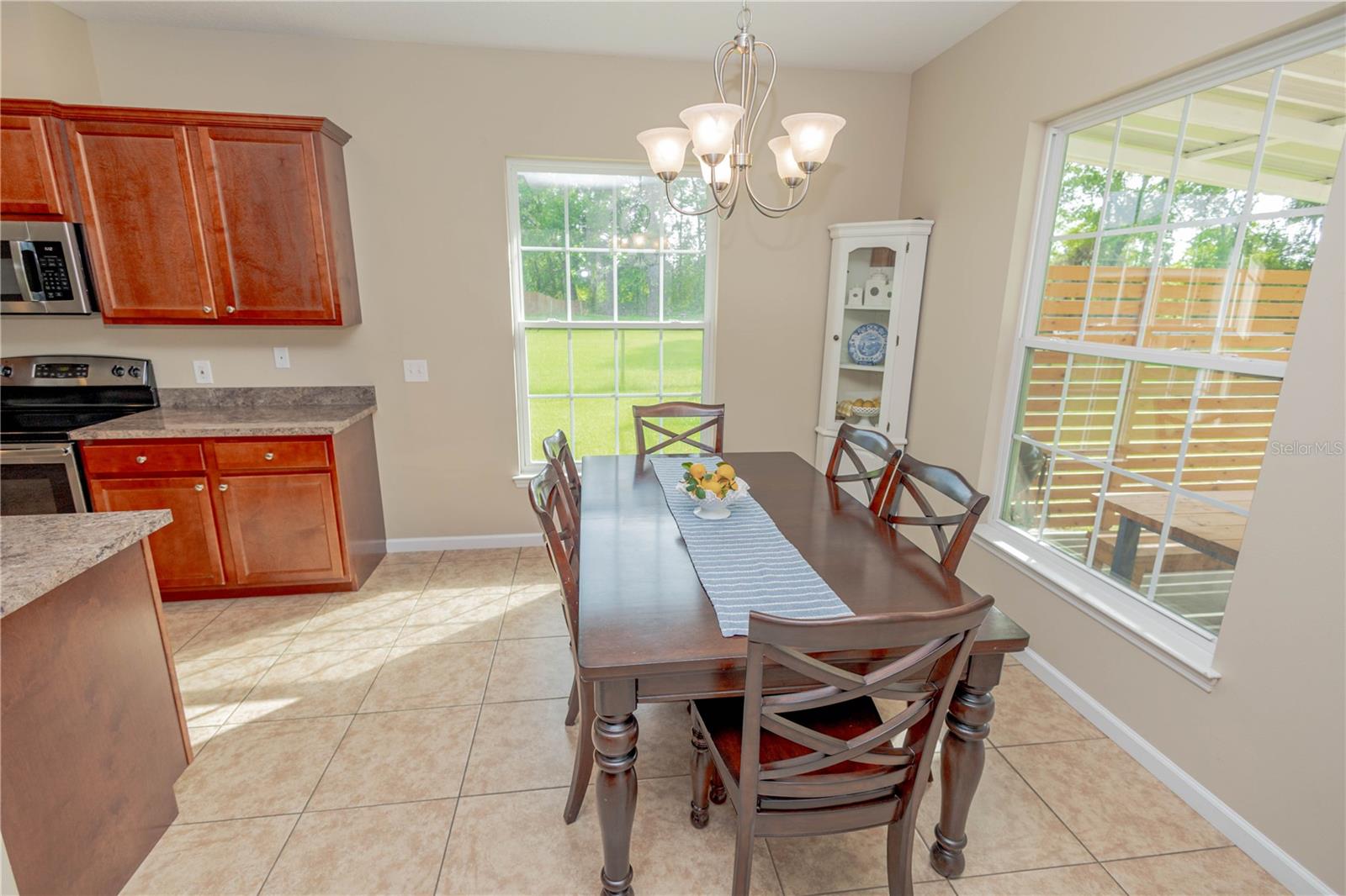 CANNON CREEK PLACE - Residential