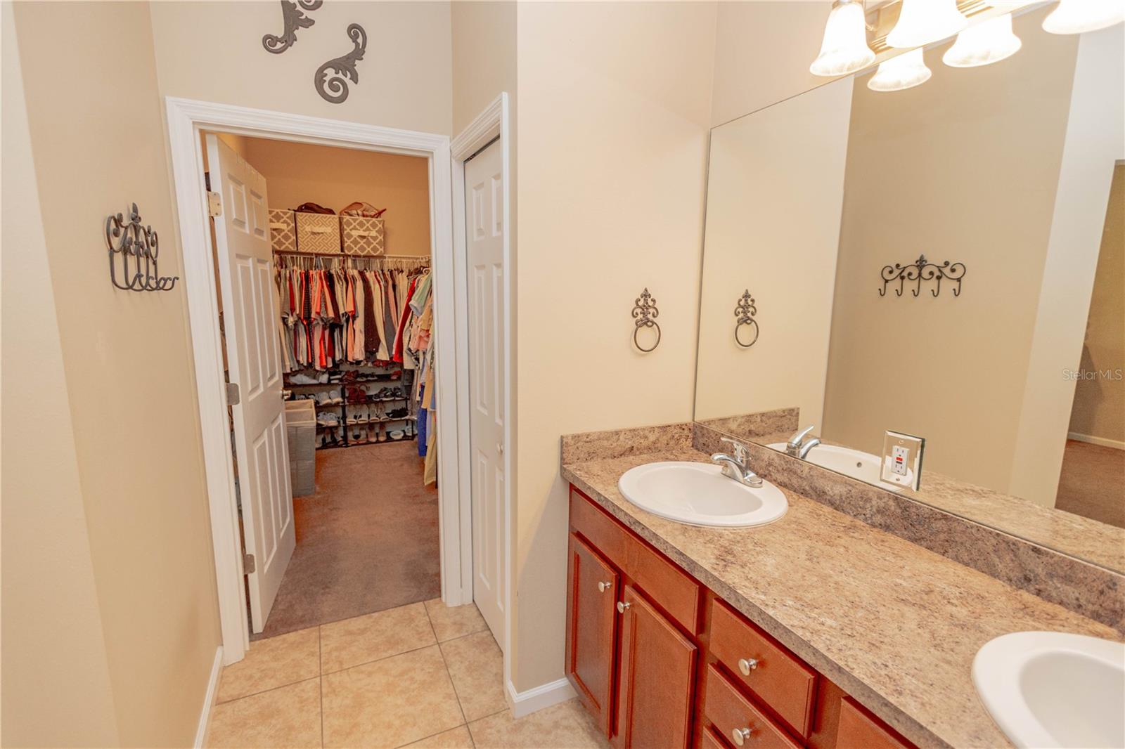CANNON CREEK PLACE - Residential