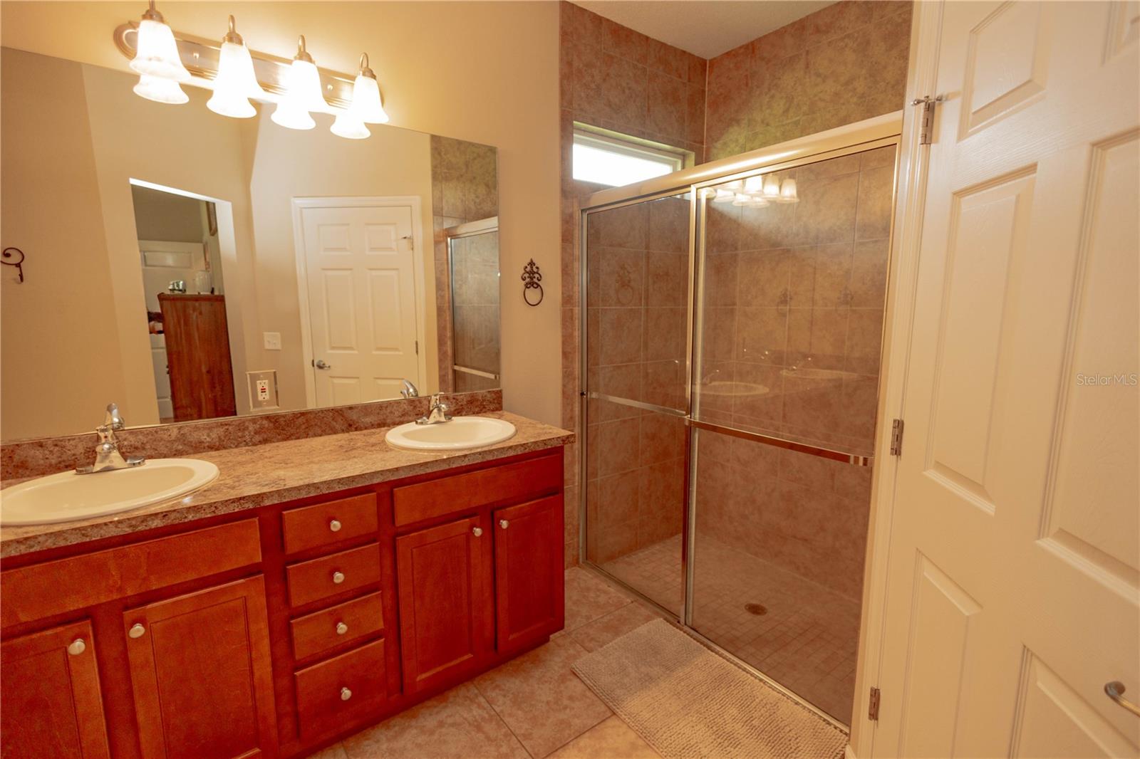 CANNON CREEK PLACE - Residential