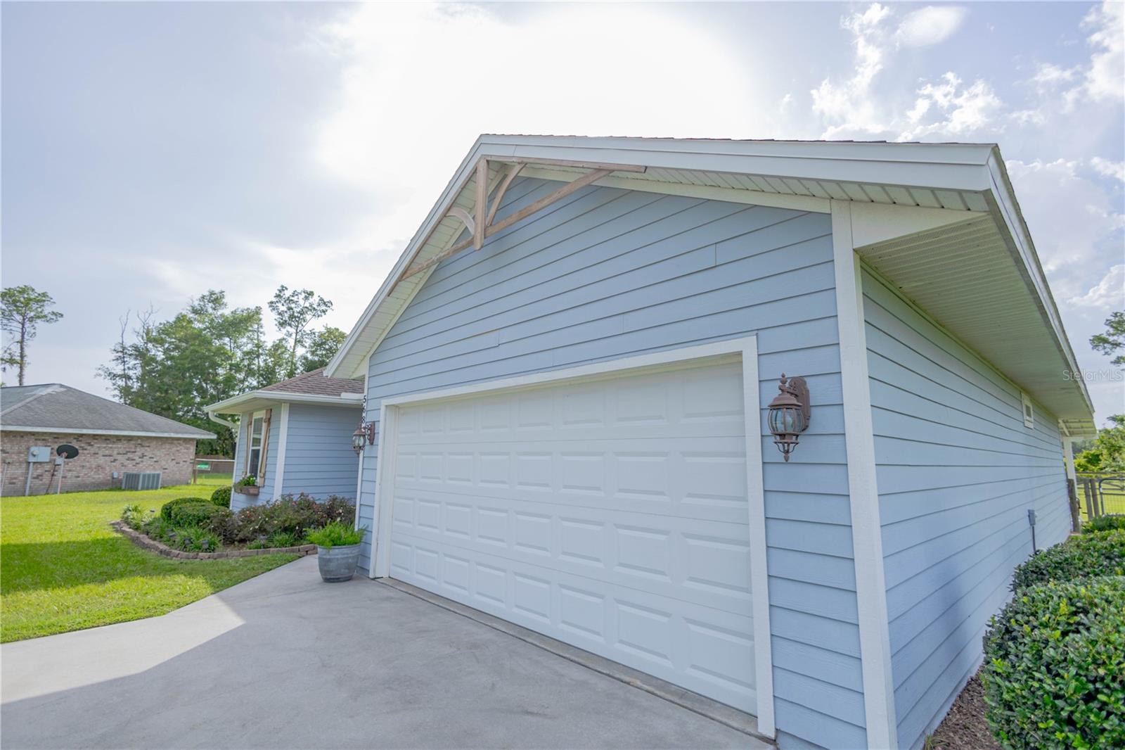 CANNON CREEK PLACE - Residential