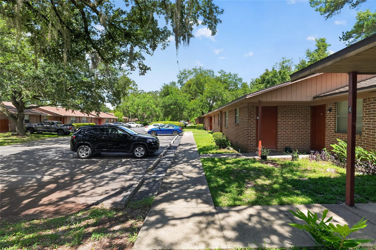 HAMILTON ESTATE - Commercial Sale