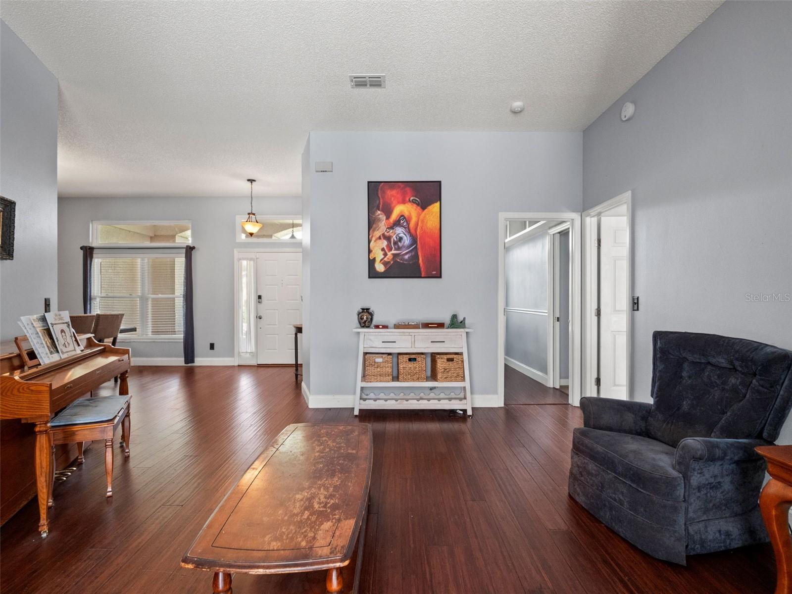 KINGS COVE - Residential