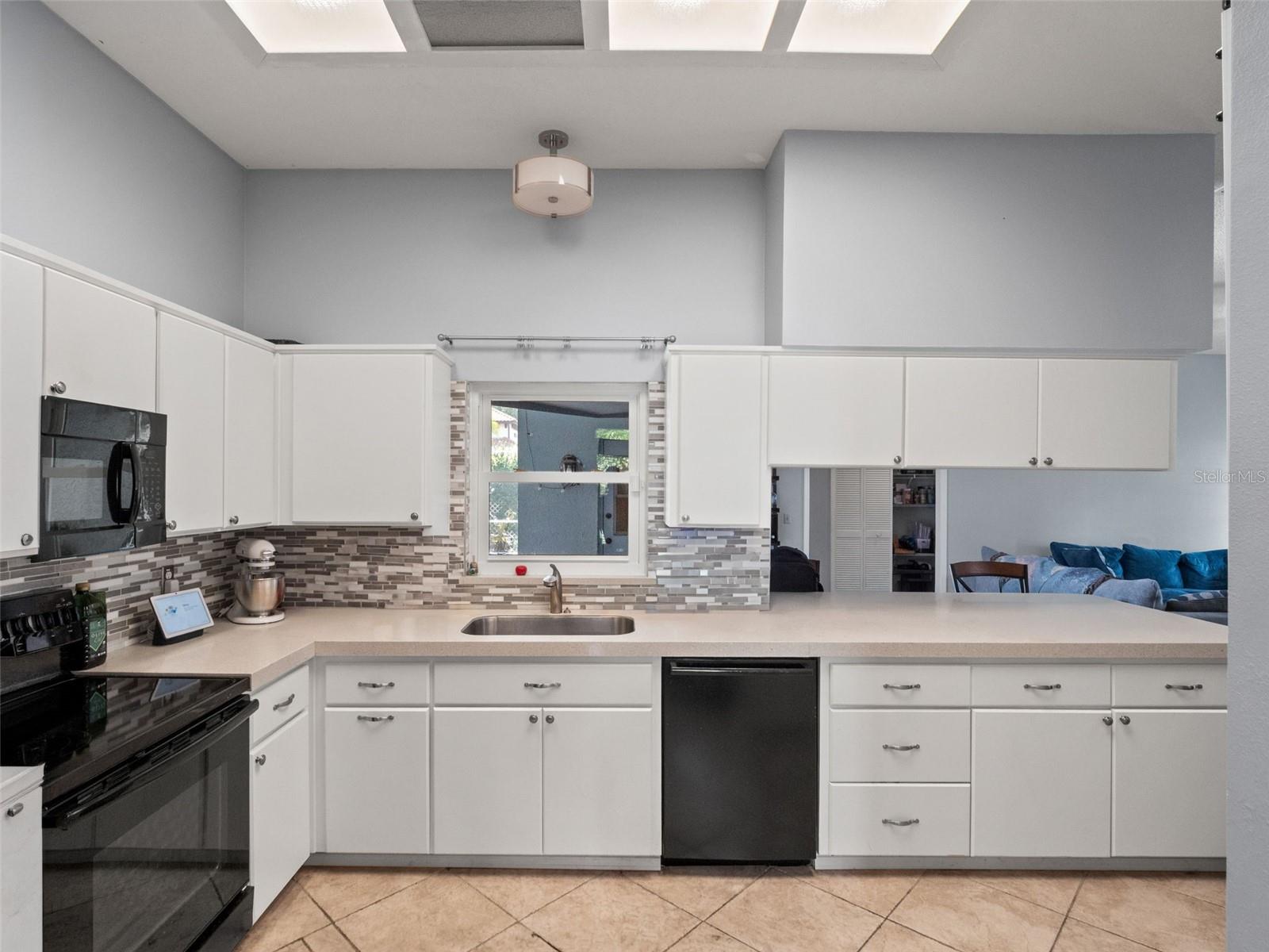 KINGS COVE - Residential