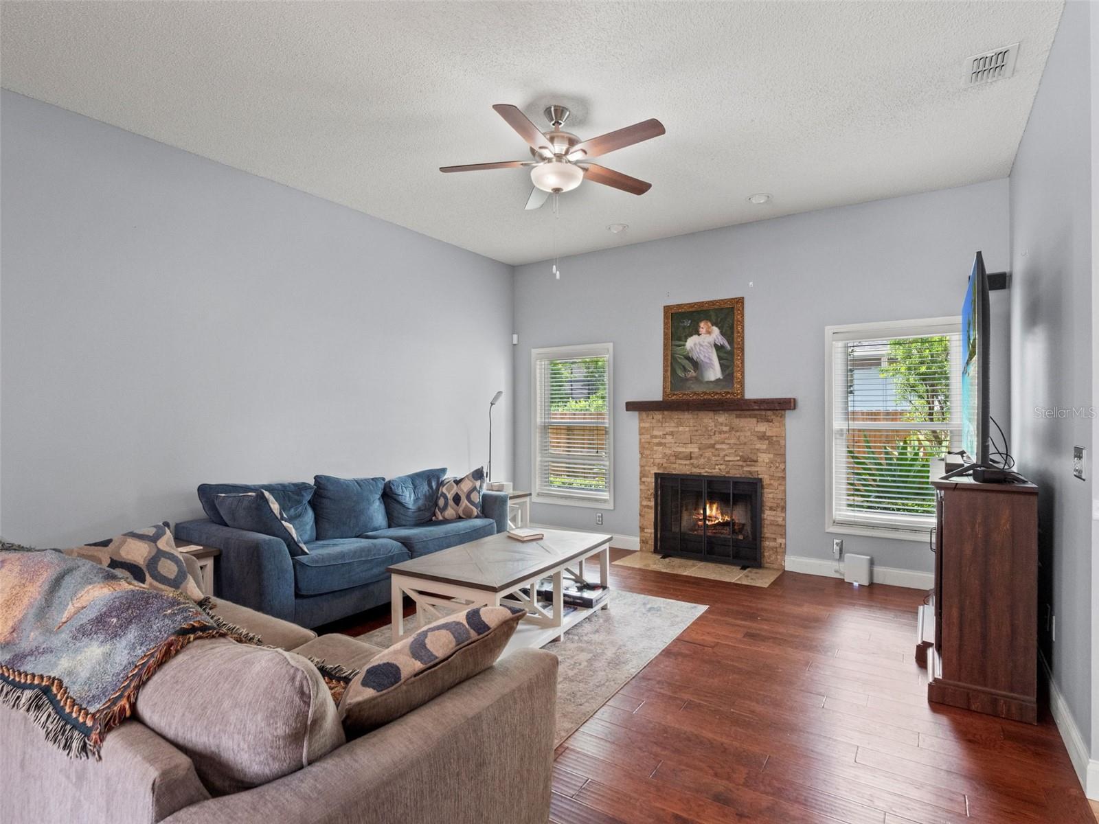 KINGS COVE - Residential