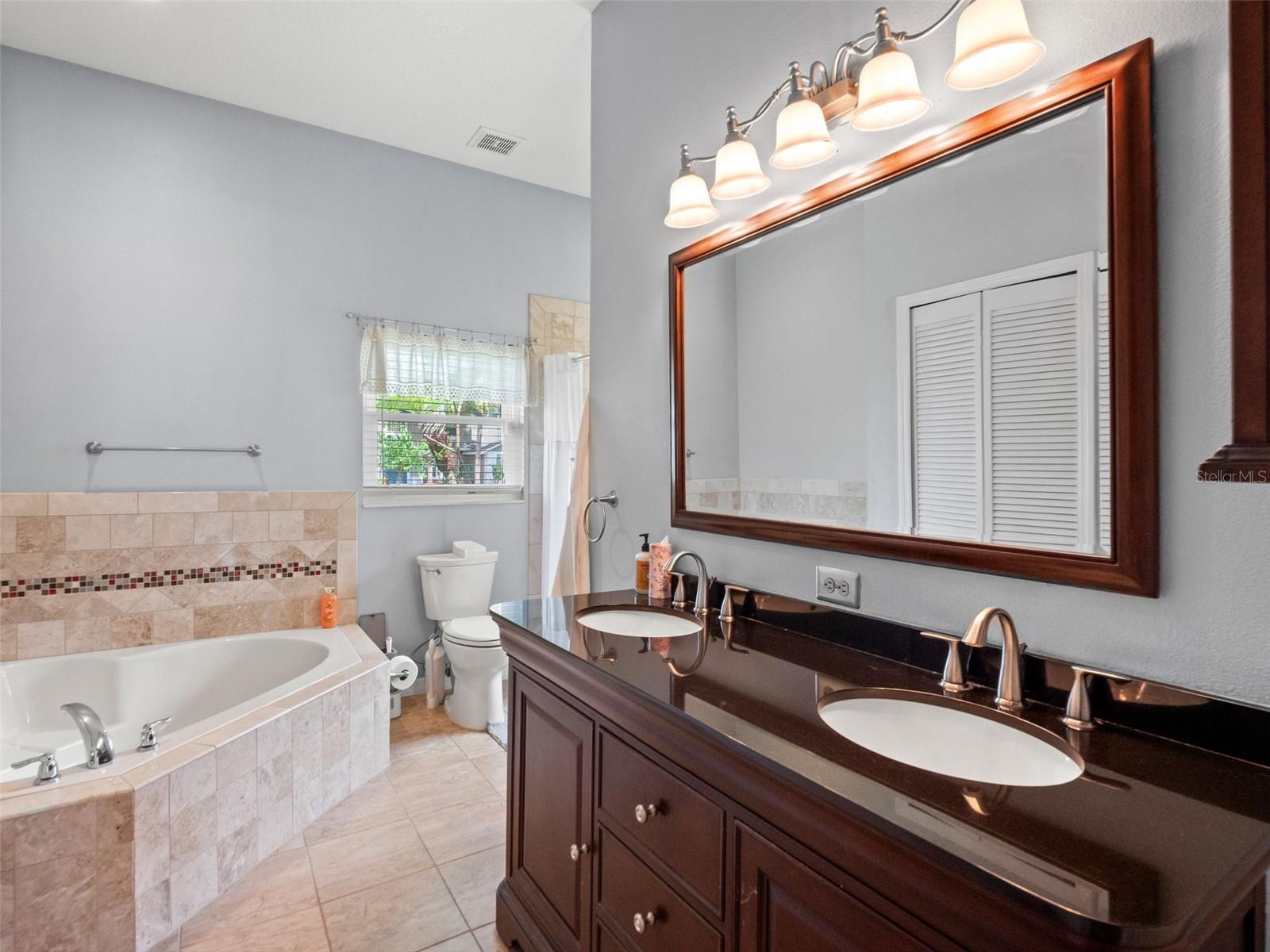 KINGS COVE - Residential