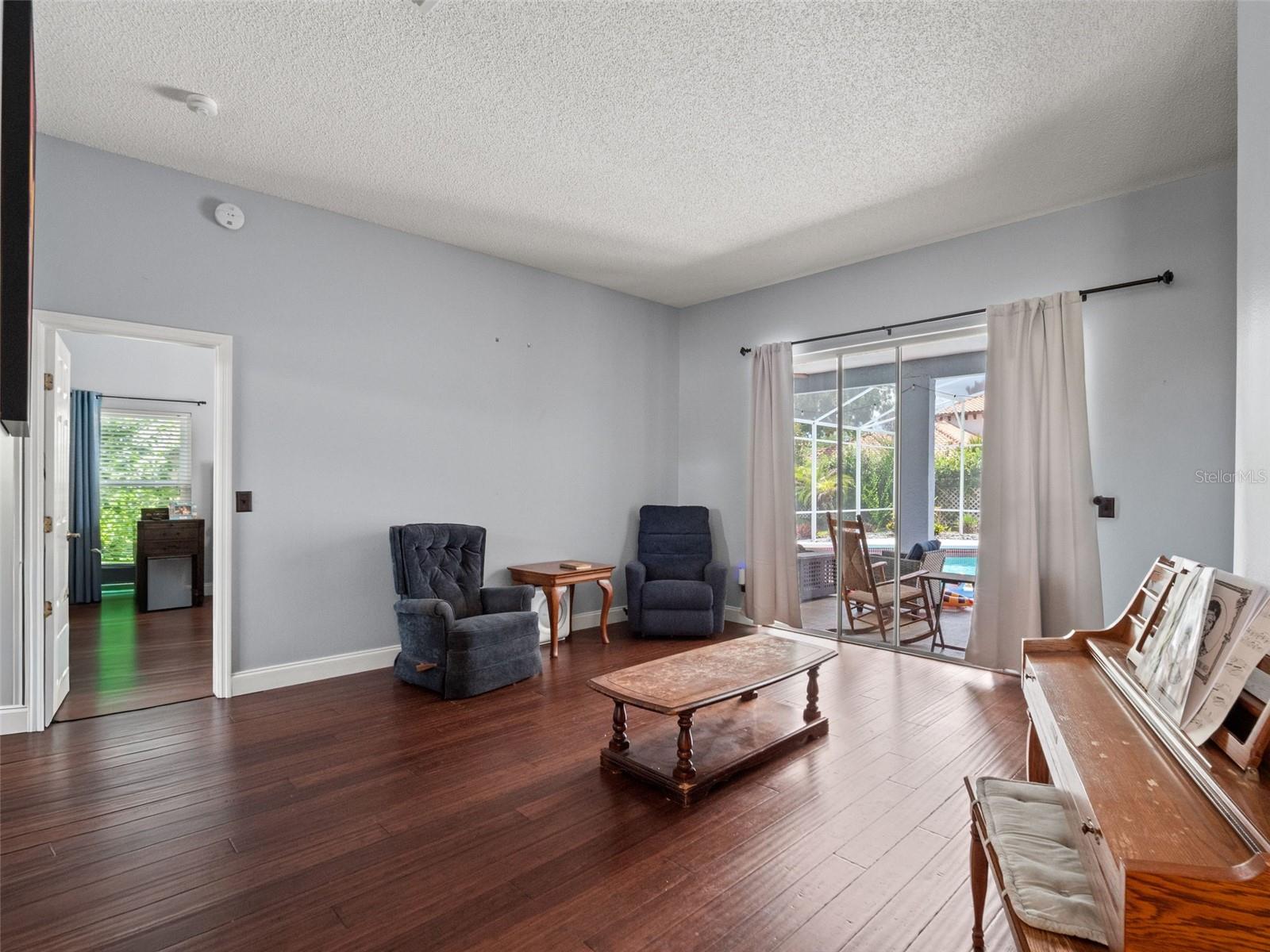 KINGS COVE - Residential