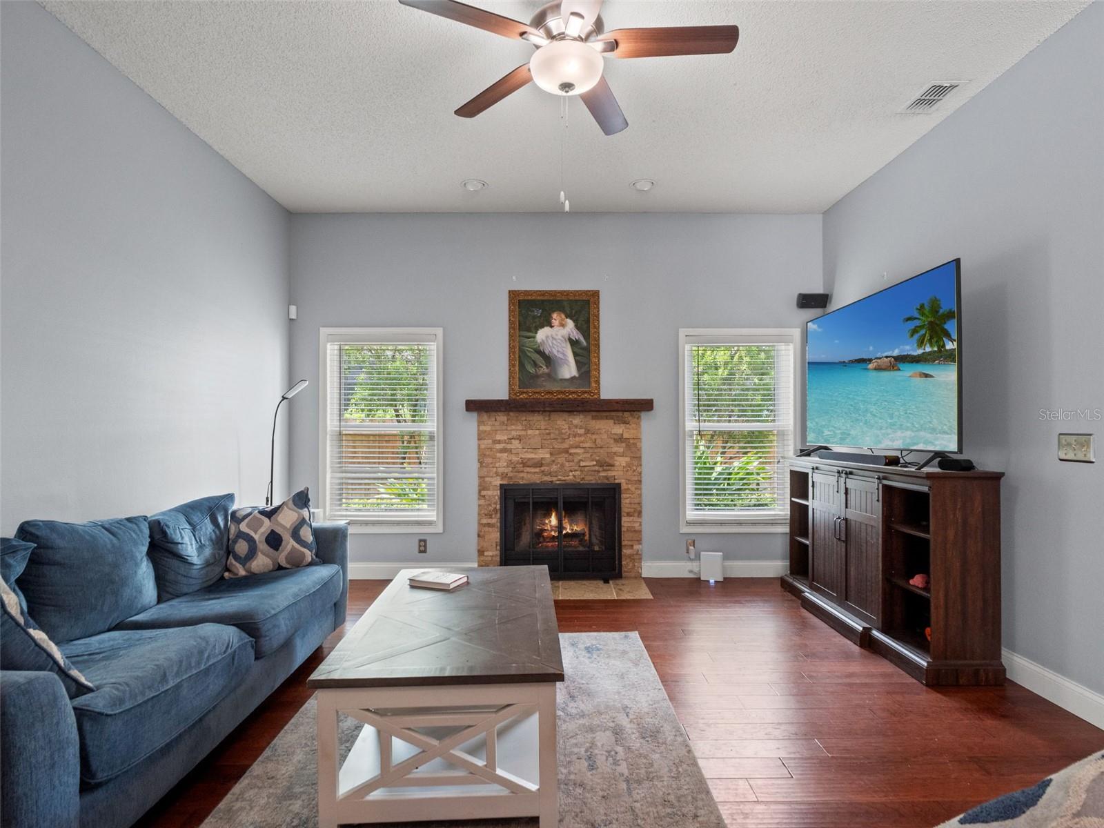 KINGS COVE - Residential