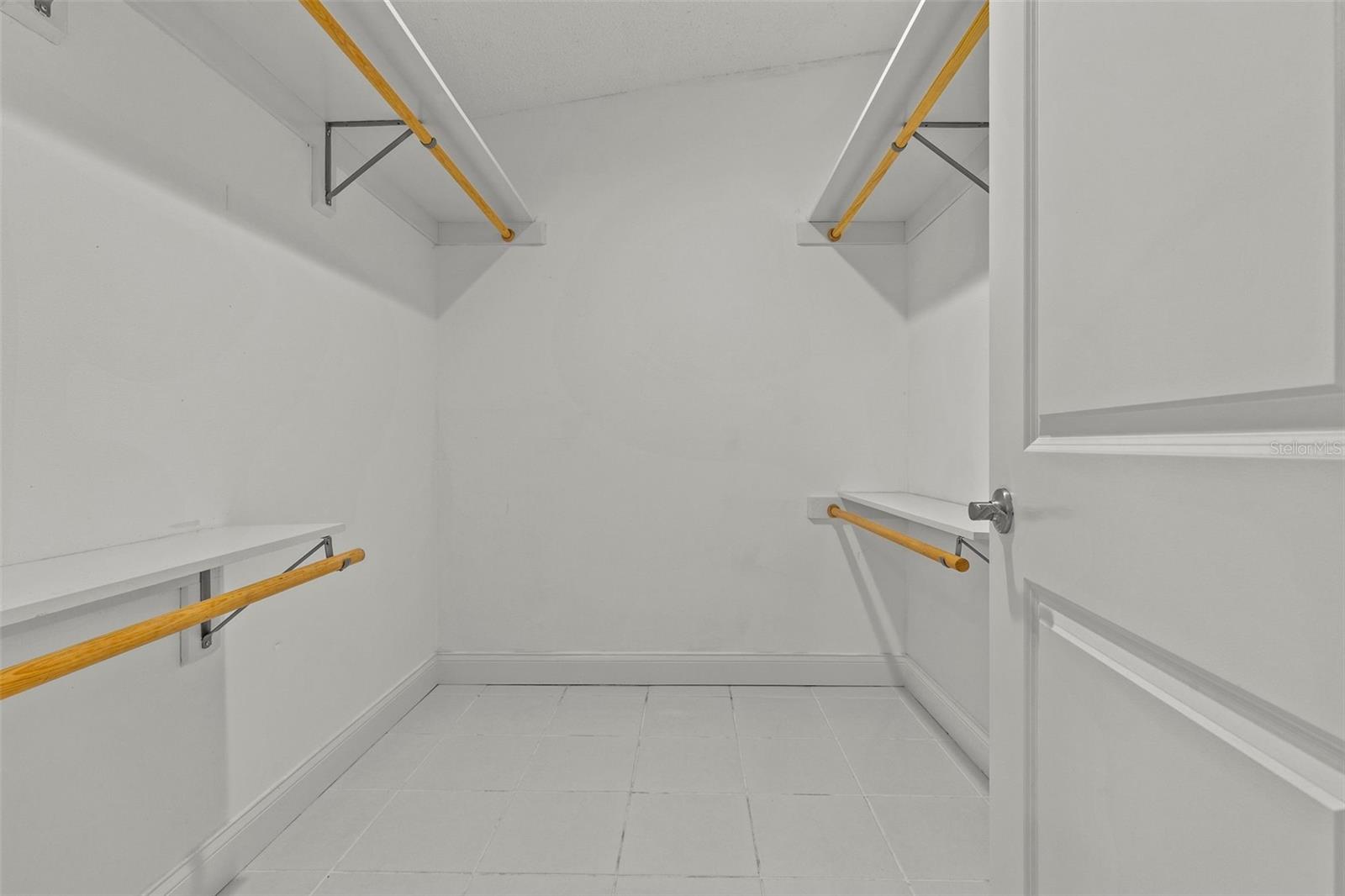 ENISWOOD-UNIT I - Residential