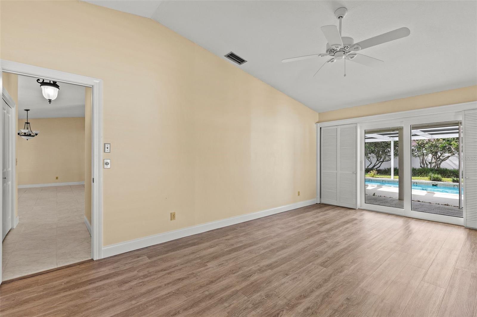 ENISWOOD-UNIT I - Residential