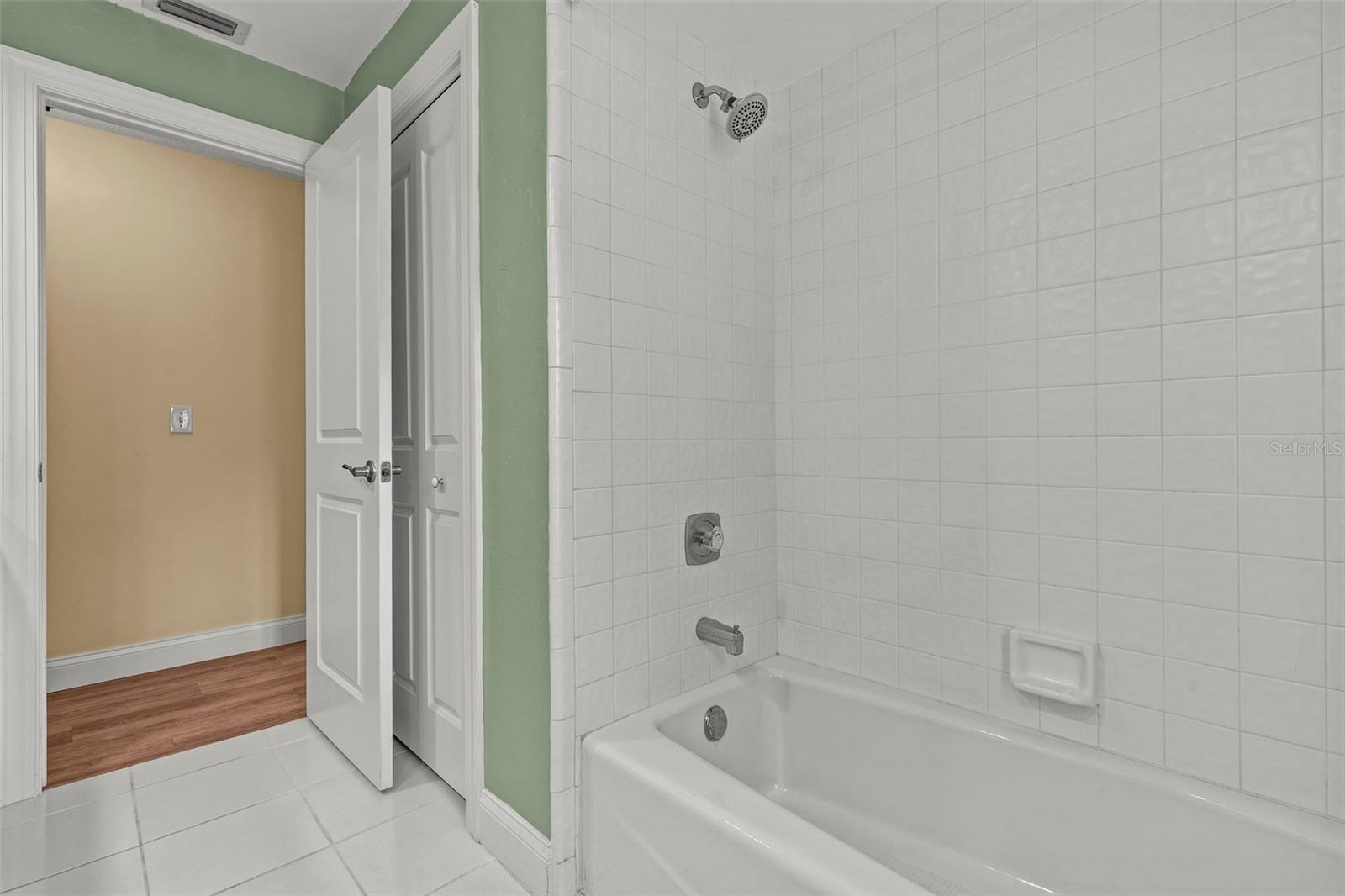 ENISWOOD-UNIT I - Residential