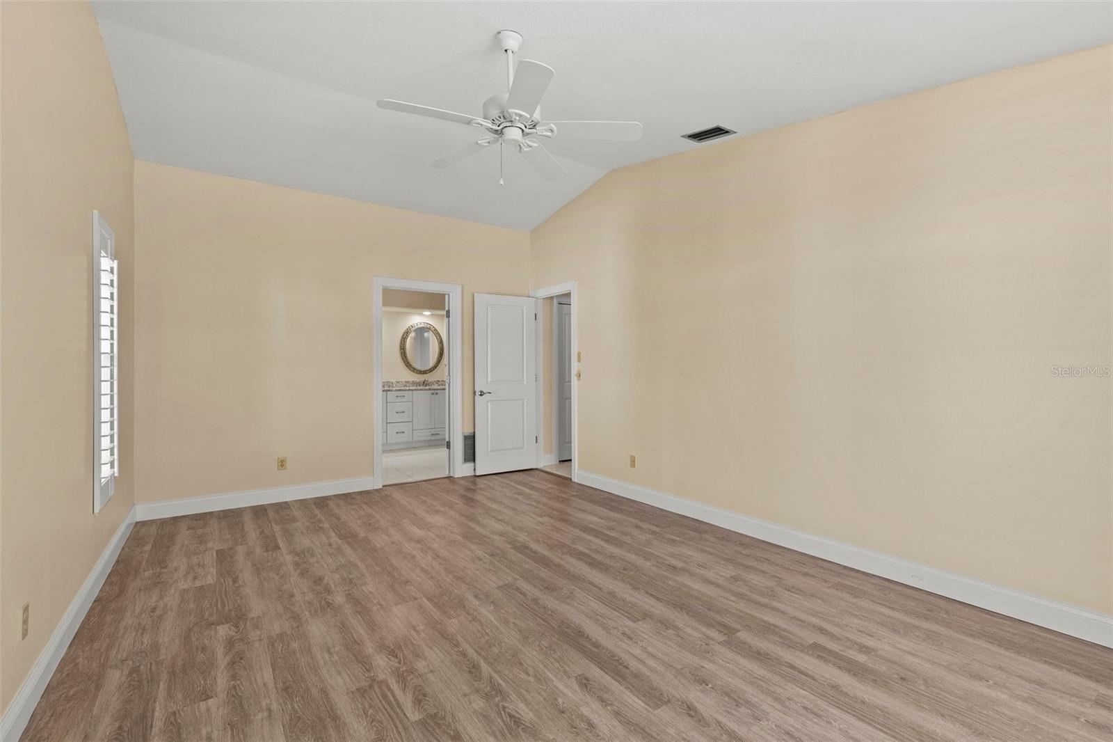 ENISWOOD-UNIT I - Residential