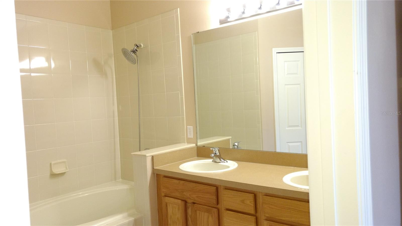 AVALON PARK VILLAGE 6 - Residential Lease