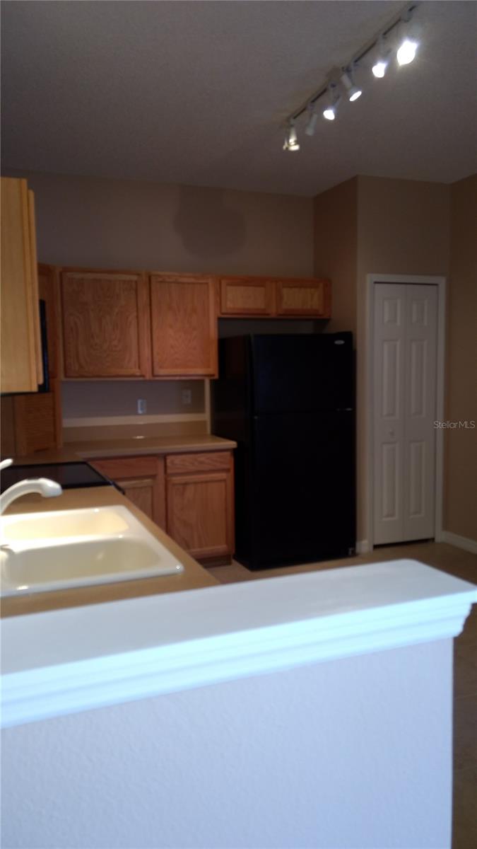 AVALON PARK VILLAGE 6 - Residential Lease