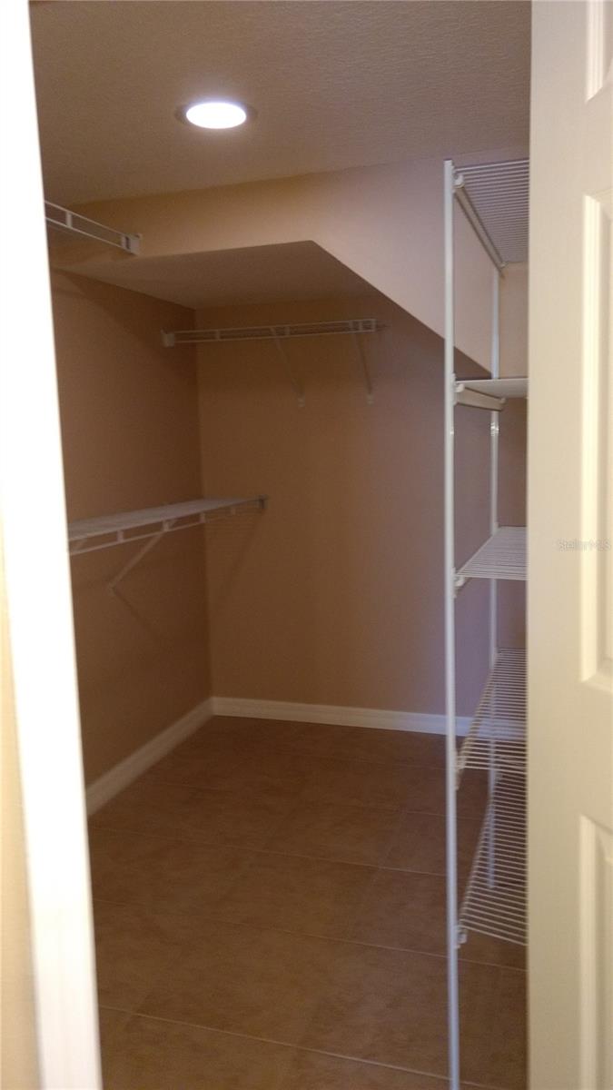 AVALON PARK VILLAGE 6 - Residential Lease