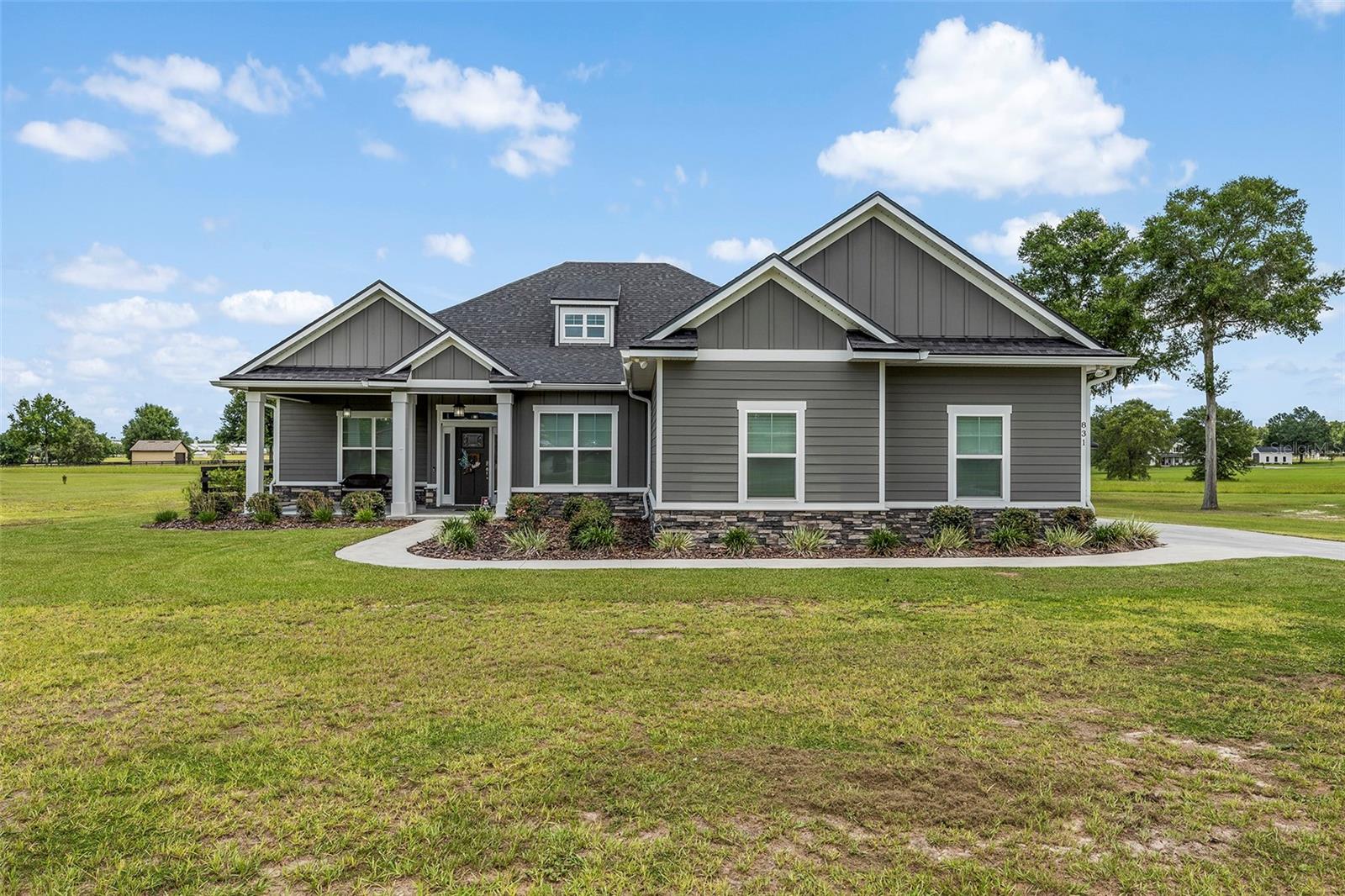 LAKE LOUISE ESTATES - Residential