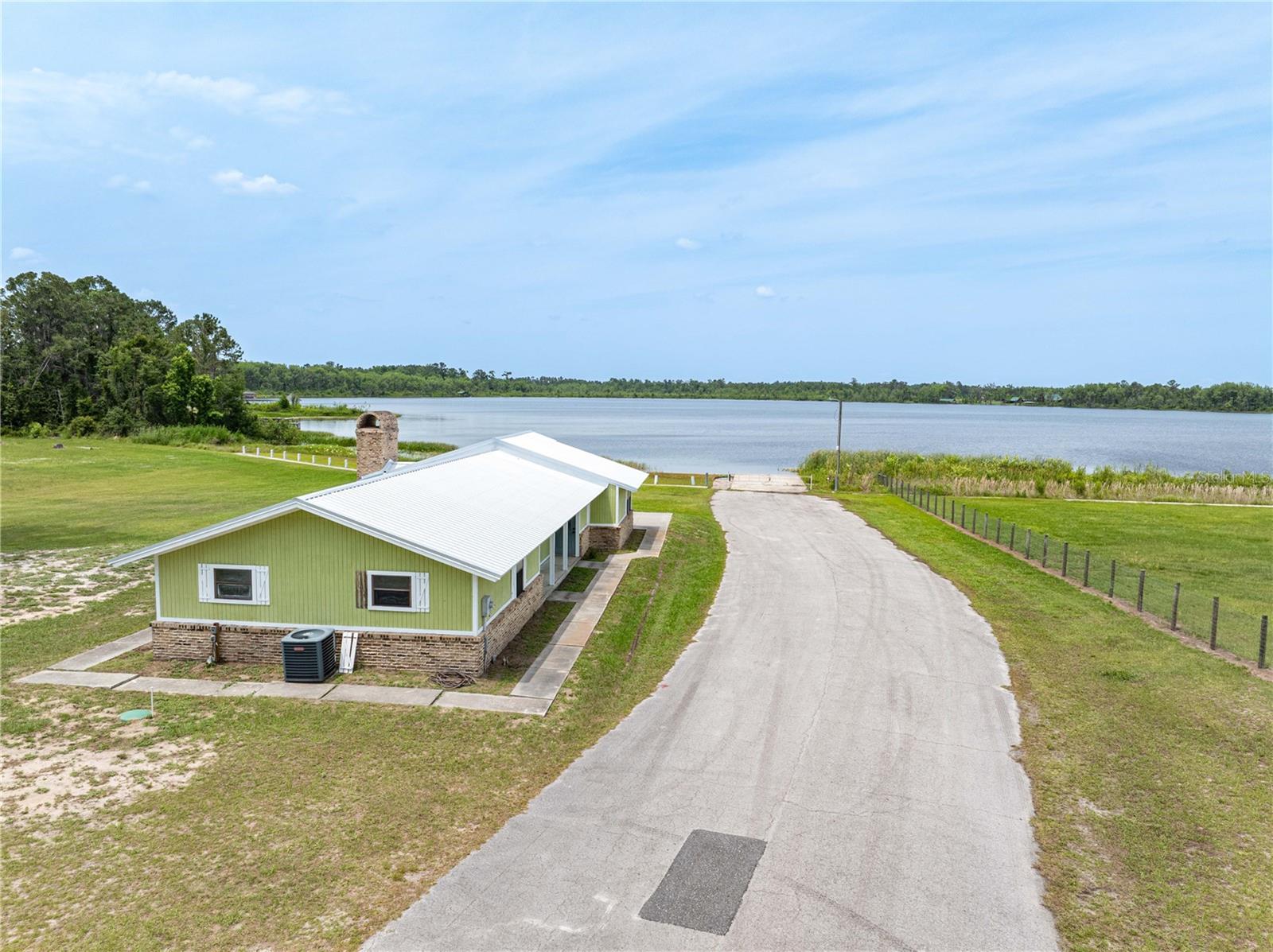 LAKE LOUISE ESTATES - Residential