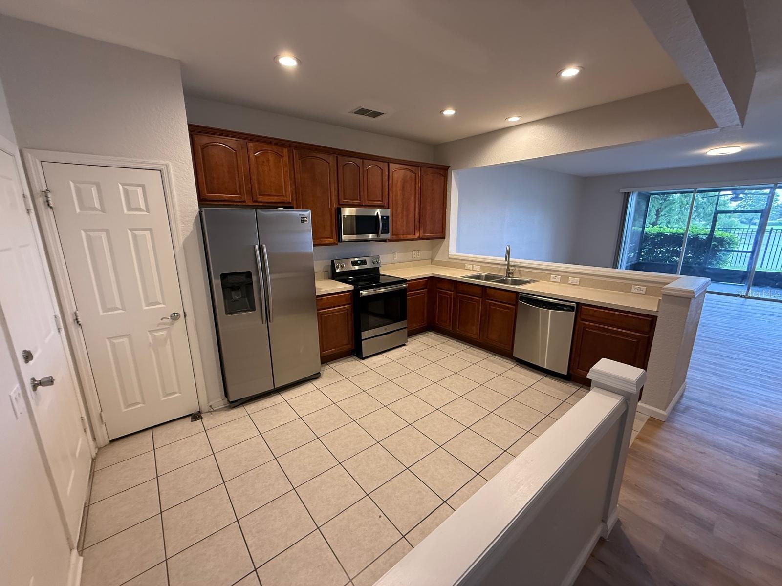 SPRING ISLE - Residential Lease