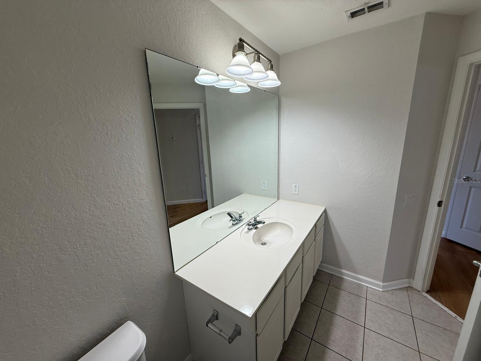 SPRING ISLE - Residential Lease