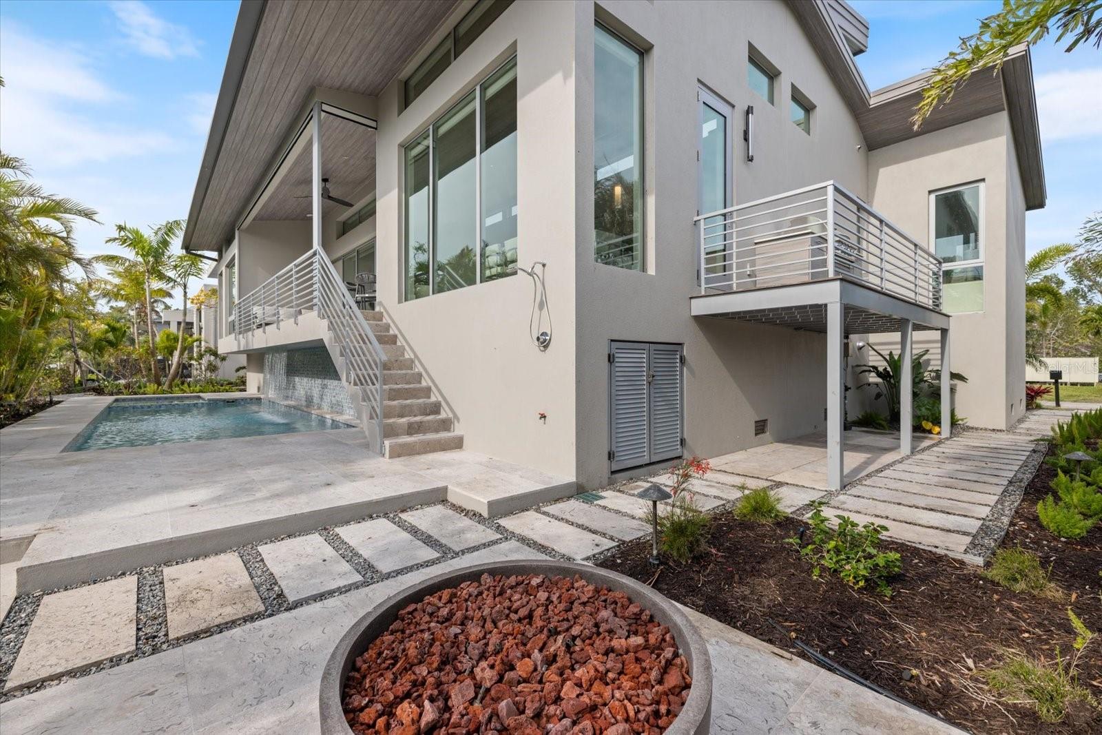 SLEEPY LAGOON PARK - Residential