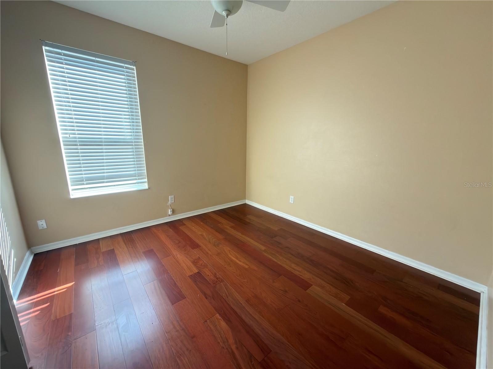 SHINGLE CREEK RESERVE AT THE OAKS PH 3 & 4 - Residential Lease