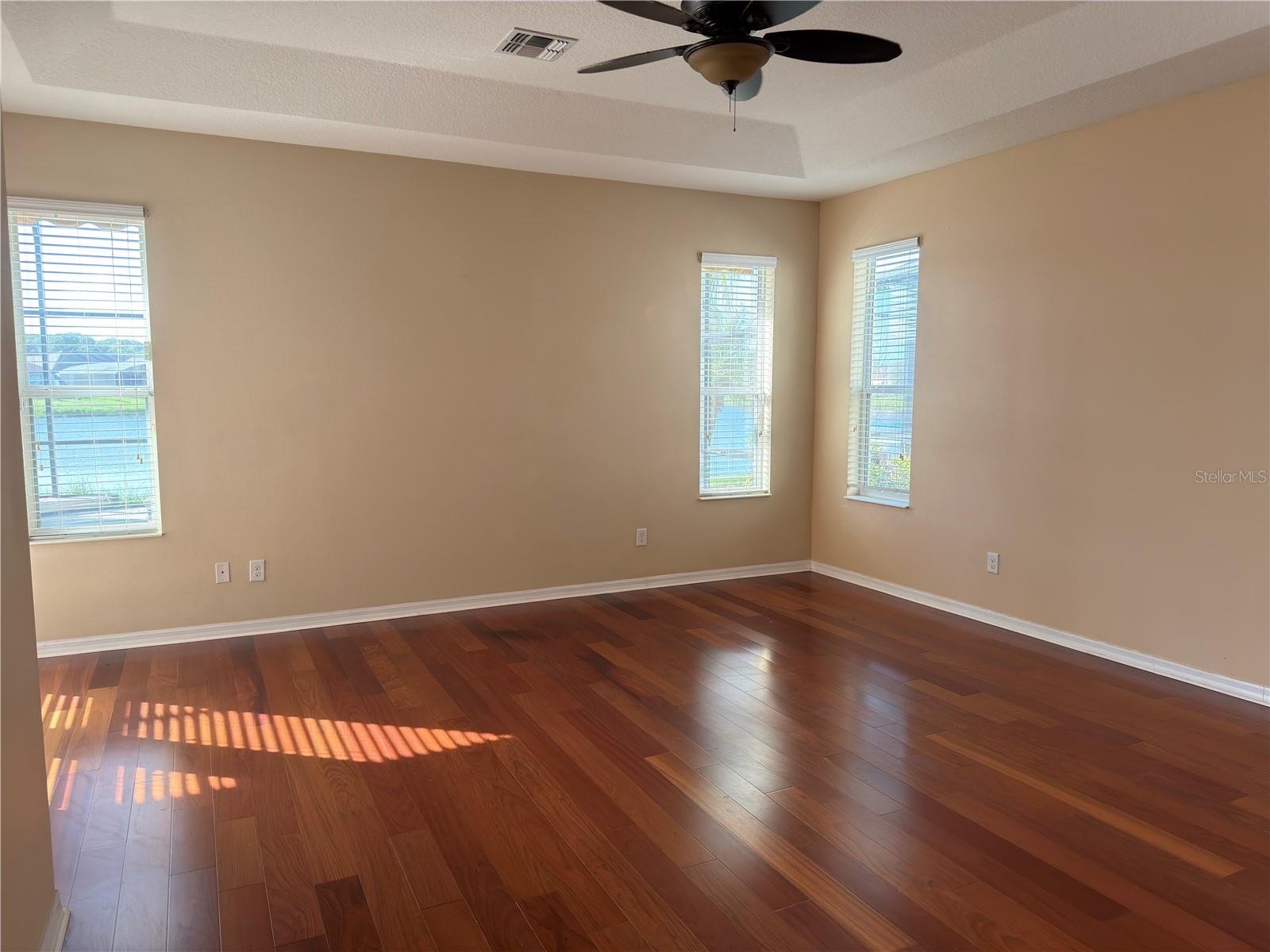 SHINGLE CREEK RESERVE AT THE OAKS PH 3 & 4 - Residential Lease