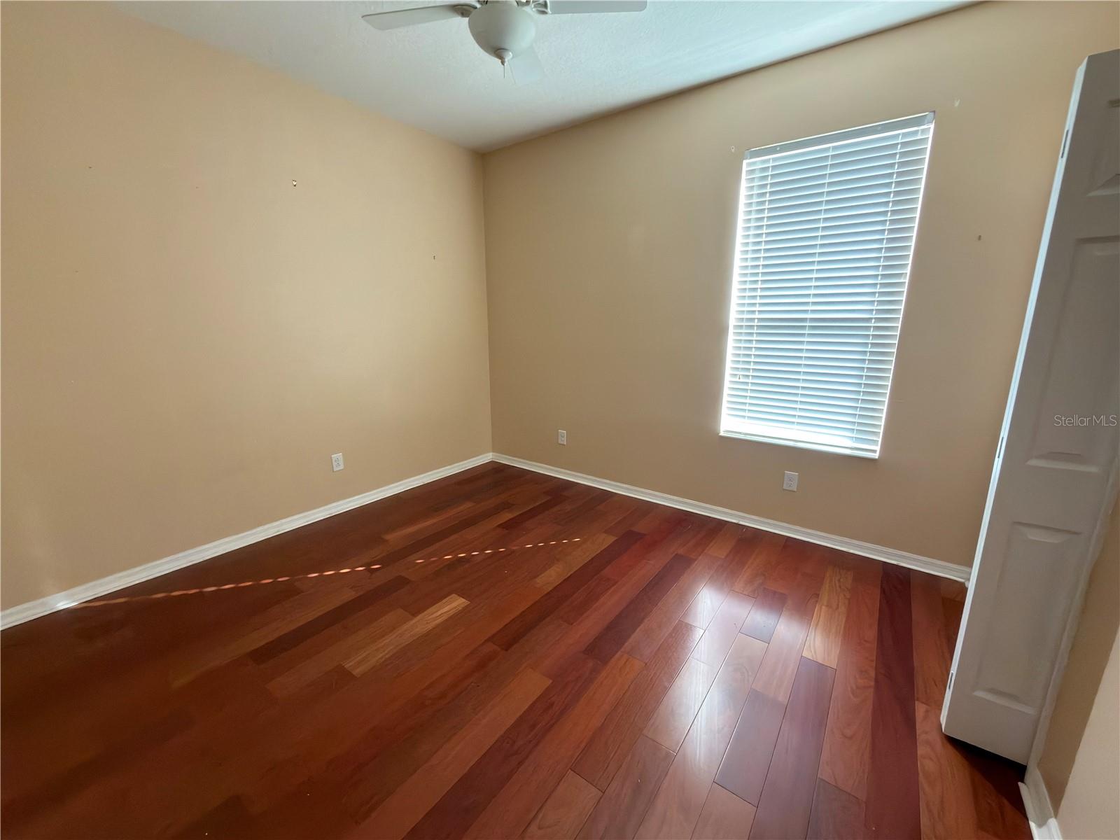 SHINGLE CREEK RESERVE AT THE OAKS PH 3 & 4 - Residential Lease