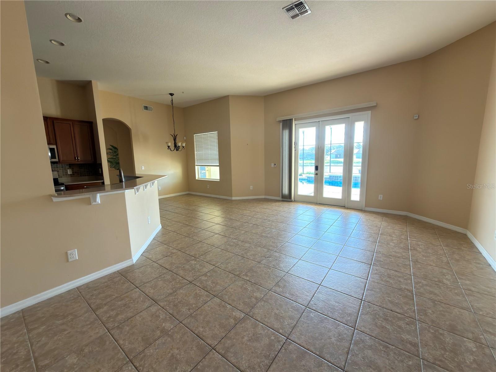 SHINGLE CREEK RESERVE AT THE OAKS PH 3 & 4 - Residential Lease